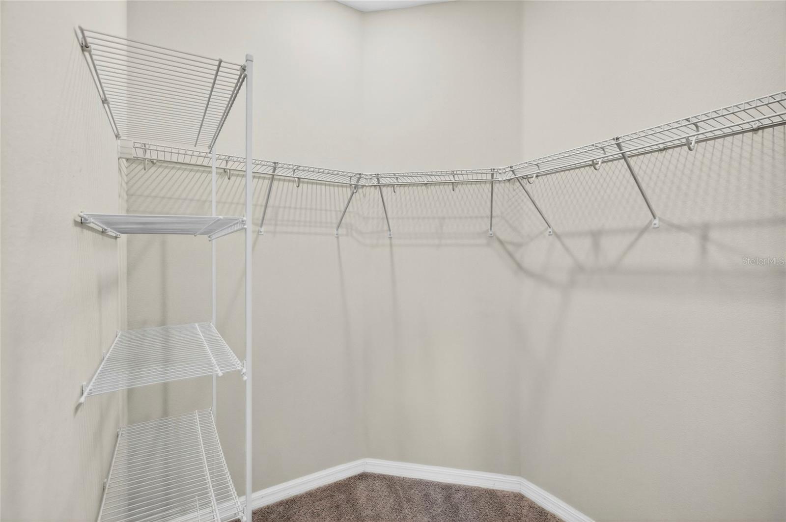 Image 29 of 39 For 1910 Goblet Cove Street