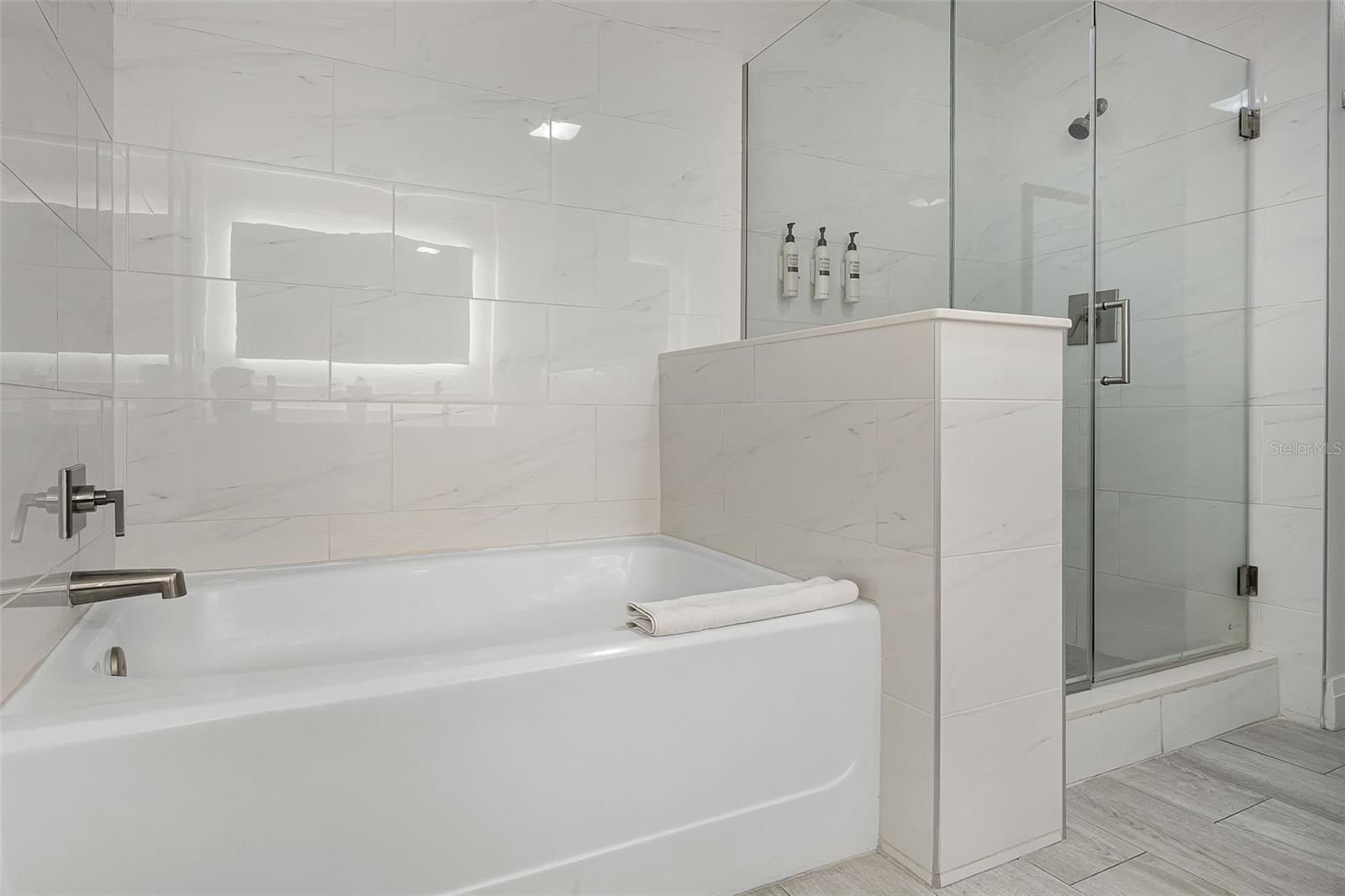 Image 24 of 49 For 14501 Grove Resort Avenue 3215