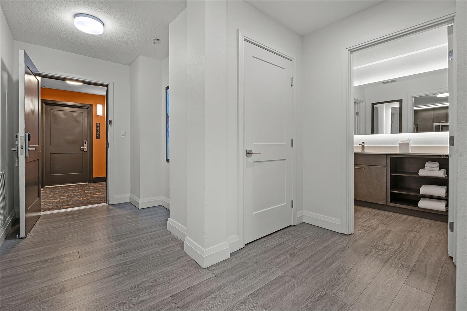 Image 4 of 49 For 14501 Grove Resort Avenue 3215