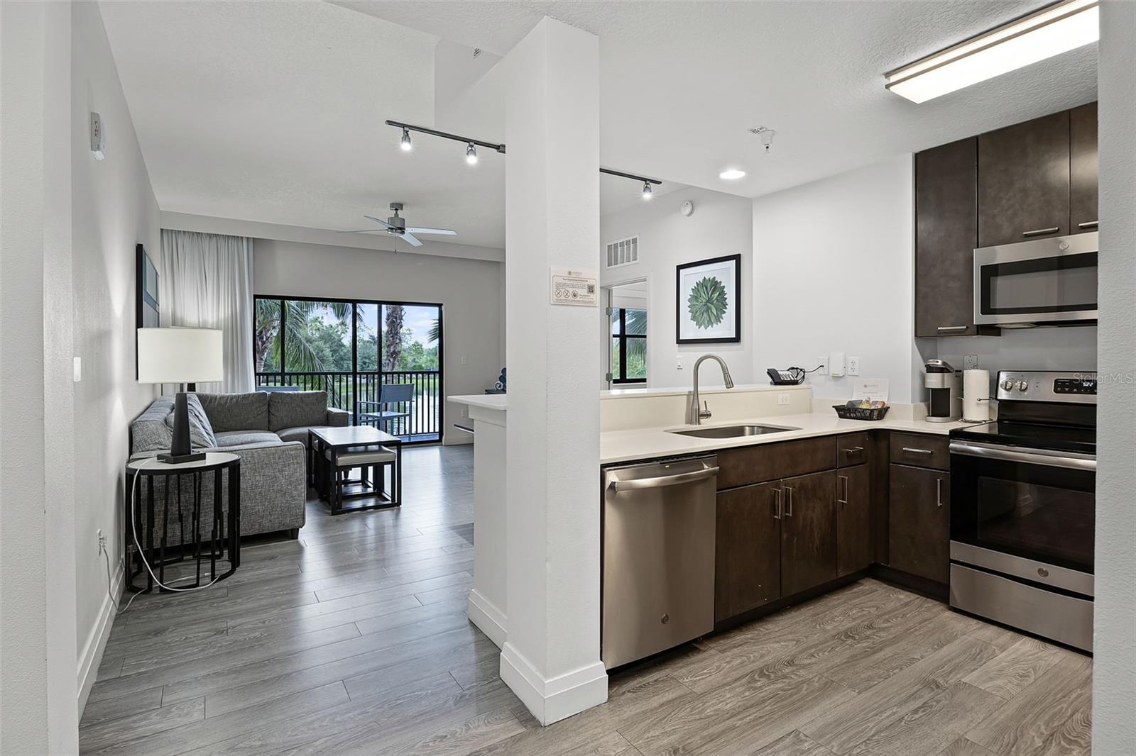 Image 5 of 49 For 14501 Grove Resort Avenue 3215