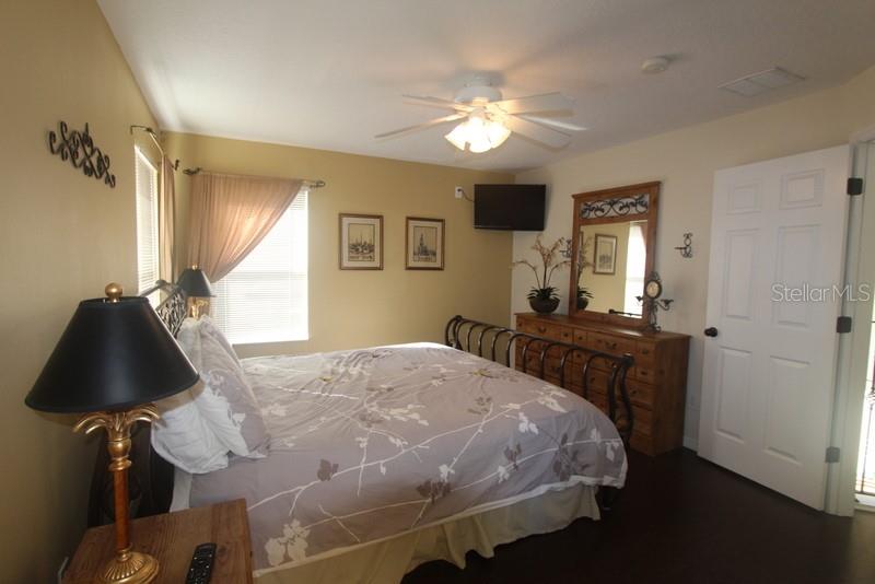 Image 13 of 44 For 8475 Oasis Key Cove