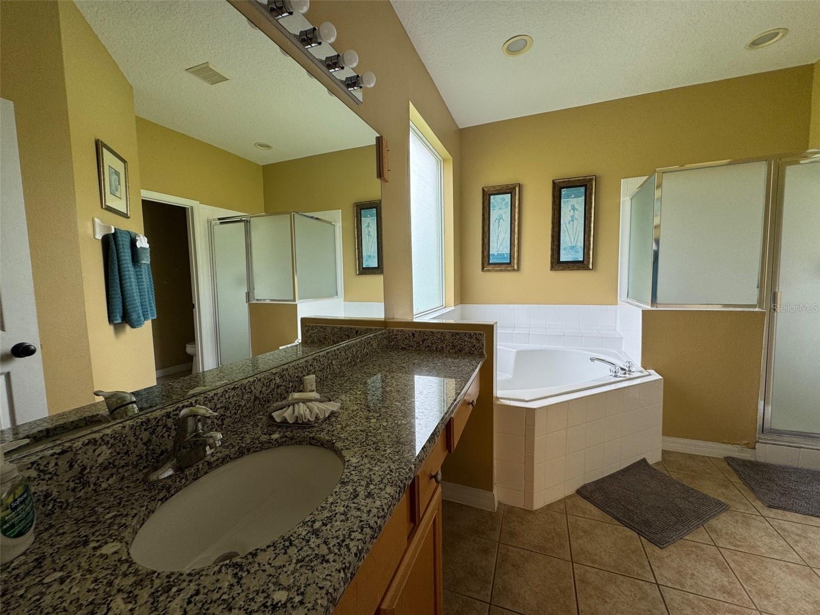 Image 24 of 44 For 8475 Oasis Key Cove