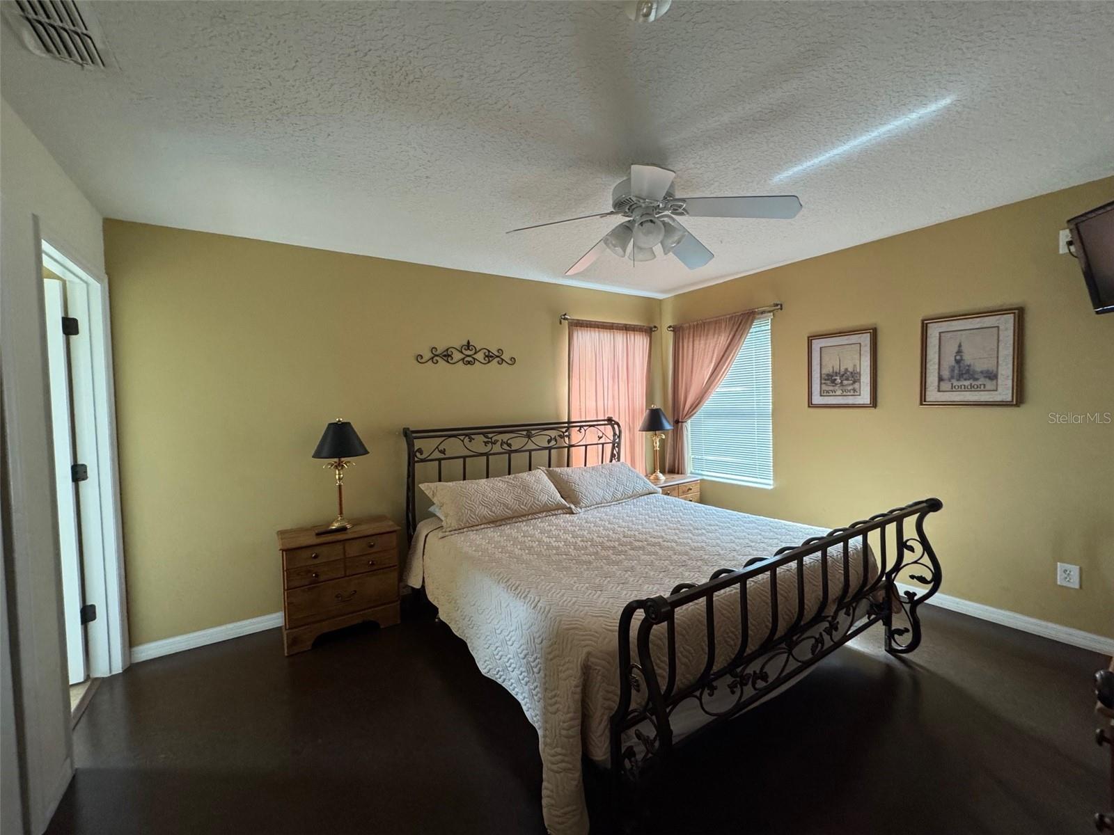 Image 27 of 44 For 8475 Oasis Key Cove