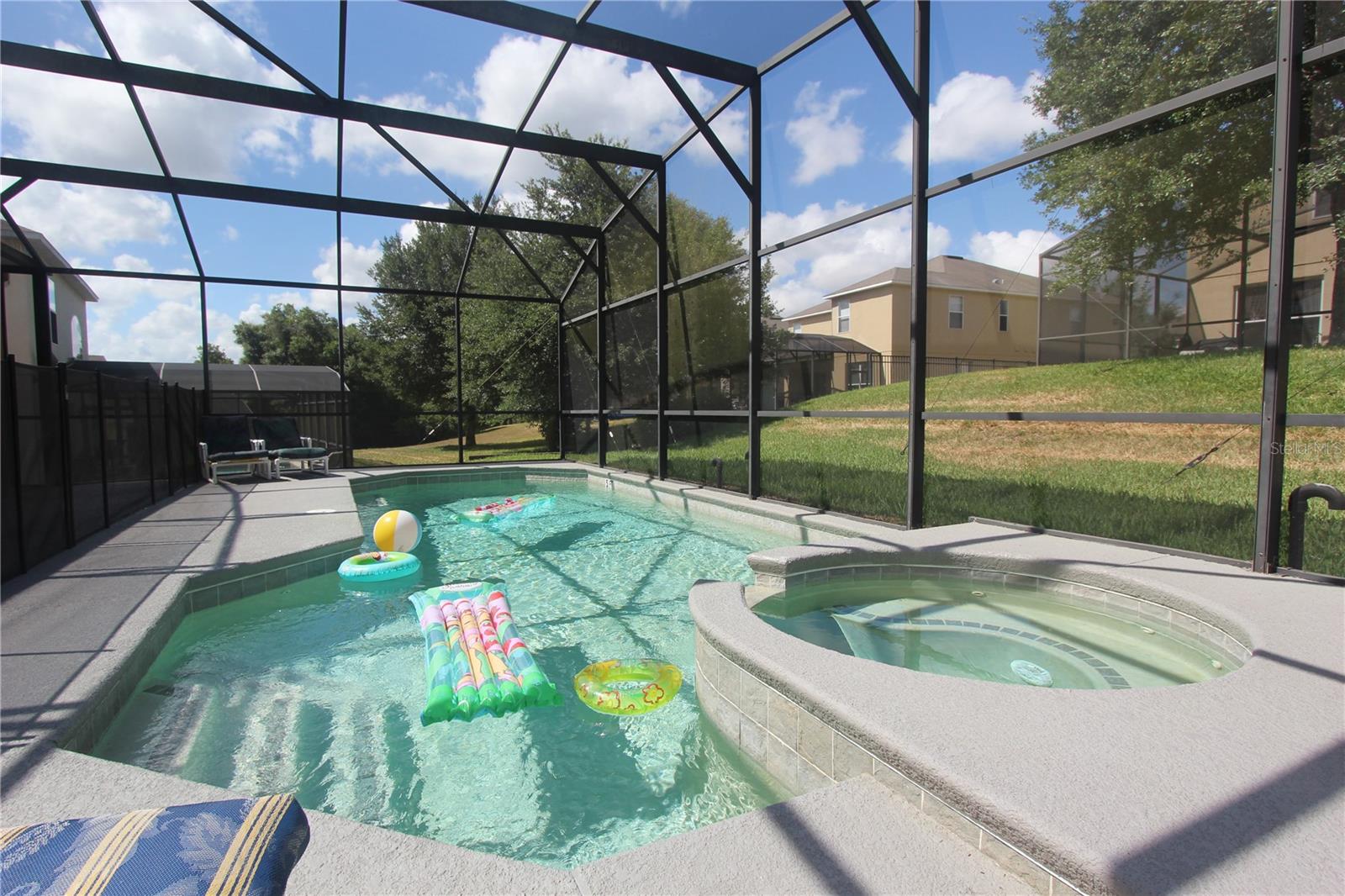 Image 3 of 44 For 8475 Oasis Key Cove