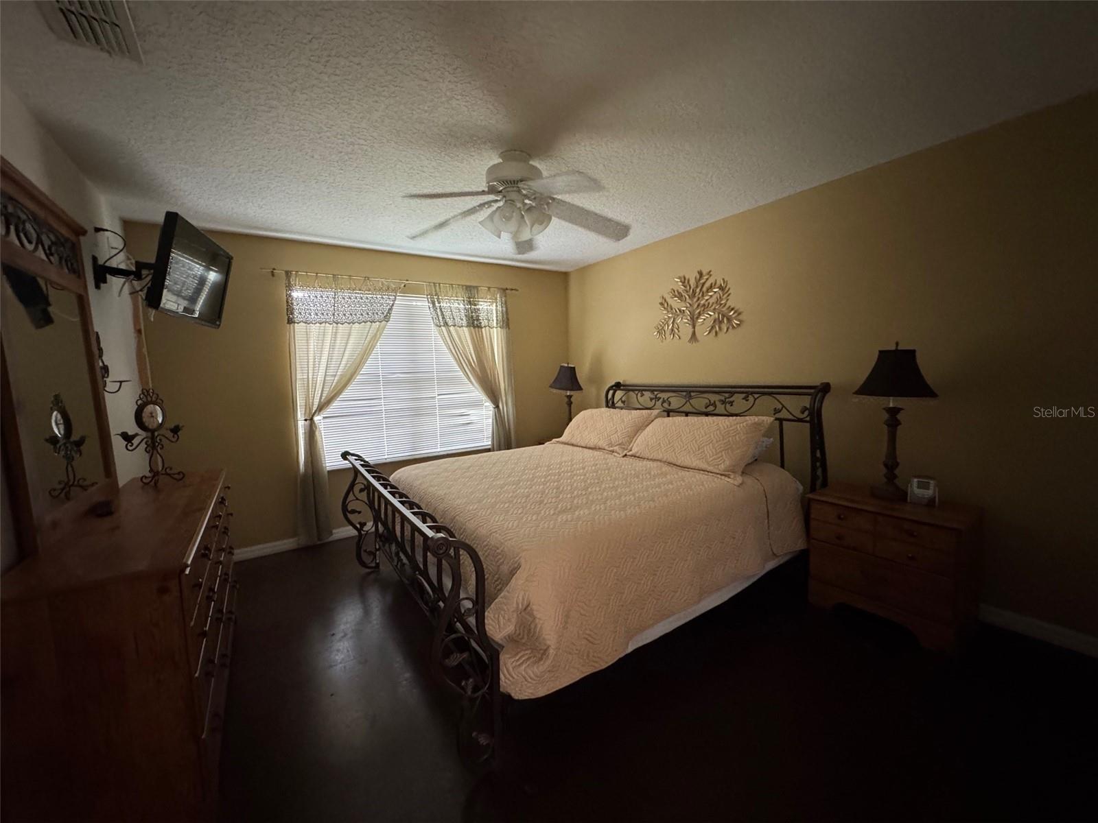 Image 32 of 44 For 8475 Oasis Key Cove