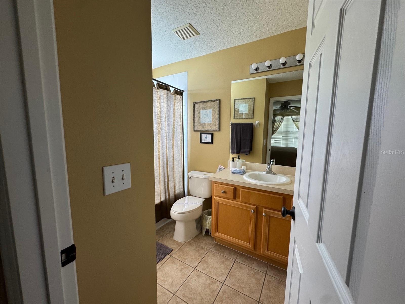 Image 33 of 44 For 8475 Oasis Key Cove