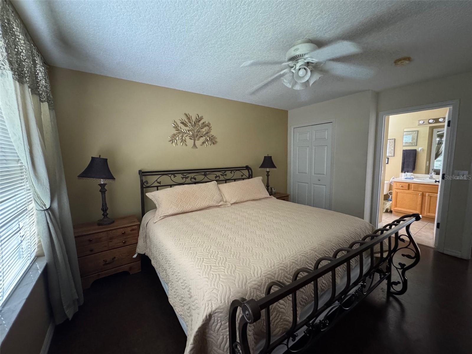 Image 34 of 44 For 8475 Oasis Key Cove