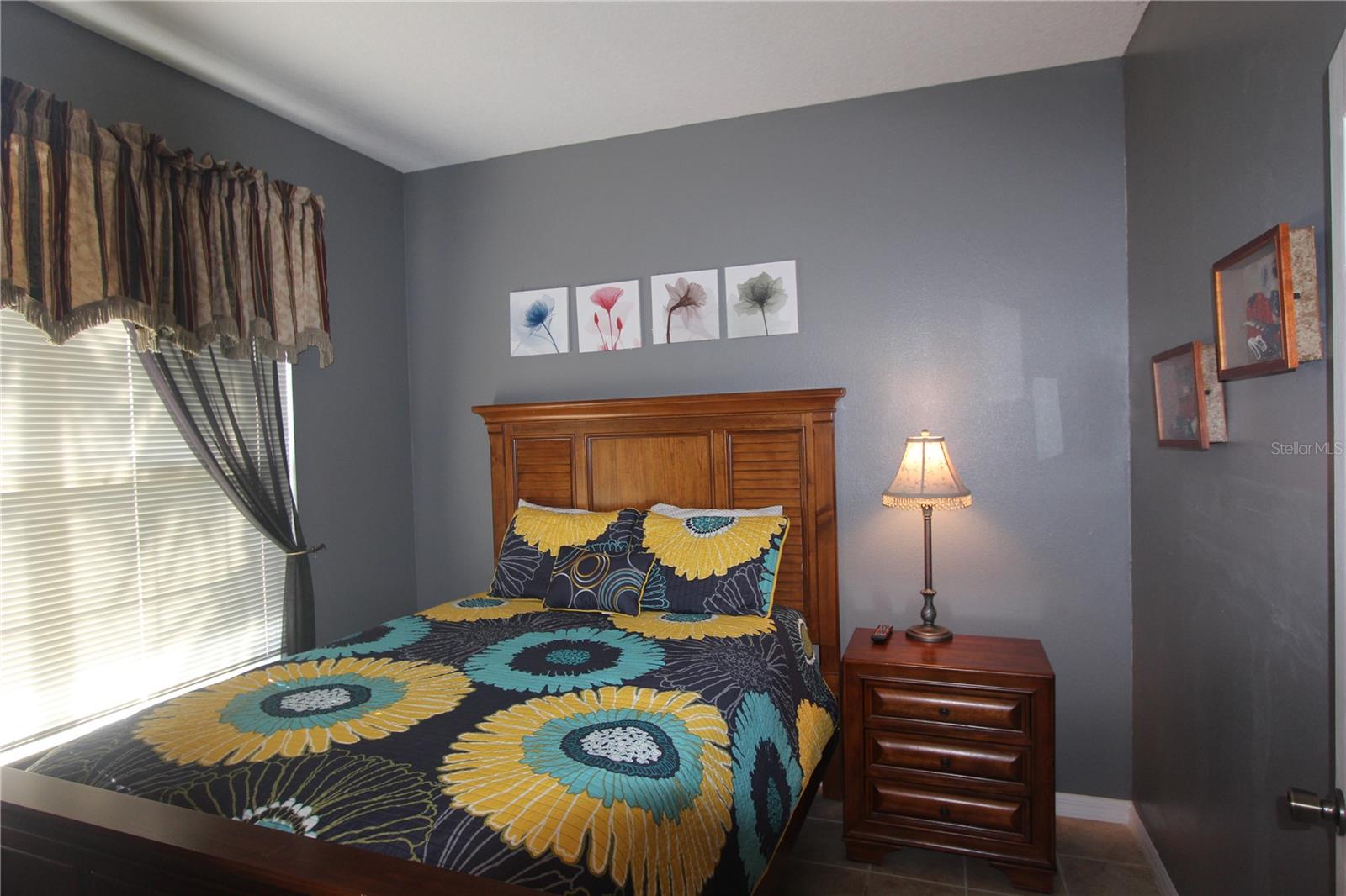 Image 5 of 44 For 8475 Oasis Key Cove