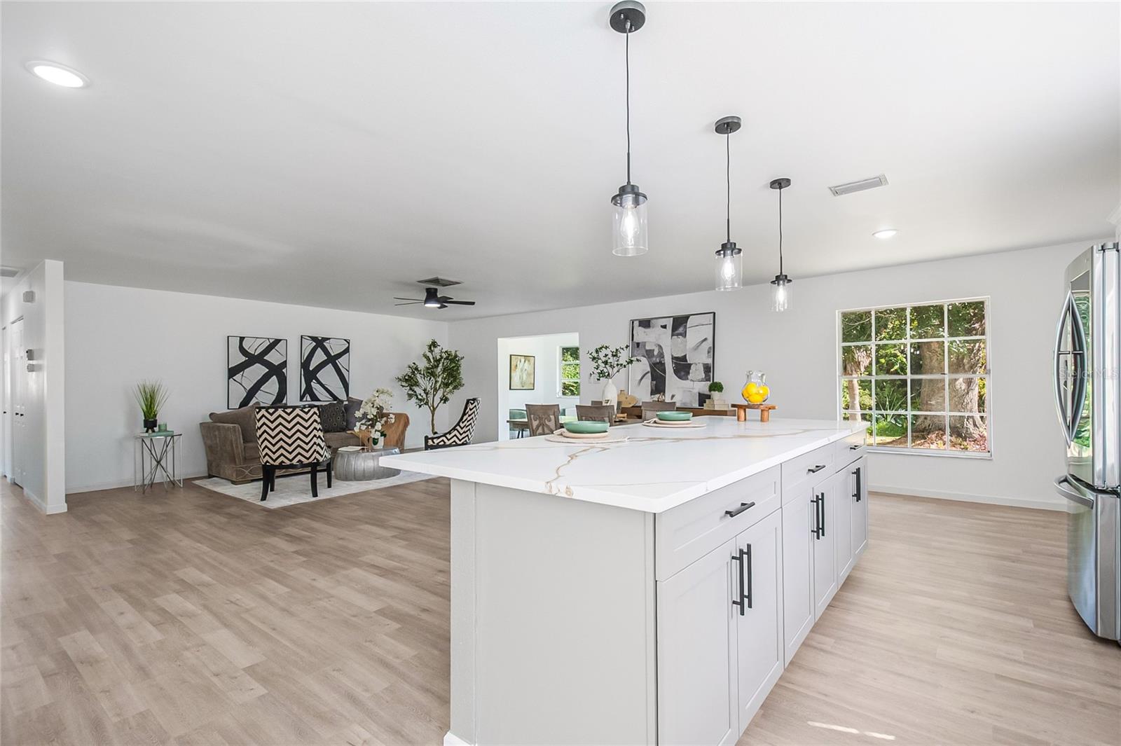 Image 12 of 42 For 10 Sandalwood Drive