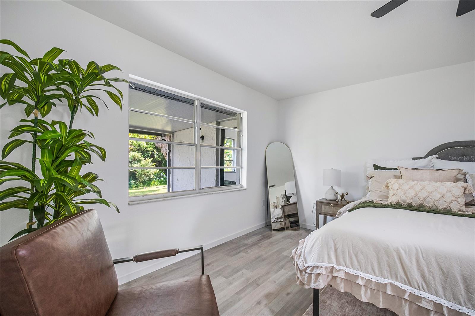 Image 18 of 42 For 10 Sandalwood Drive