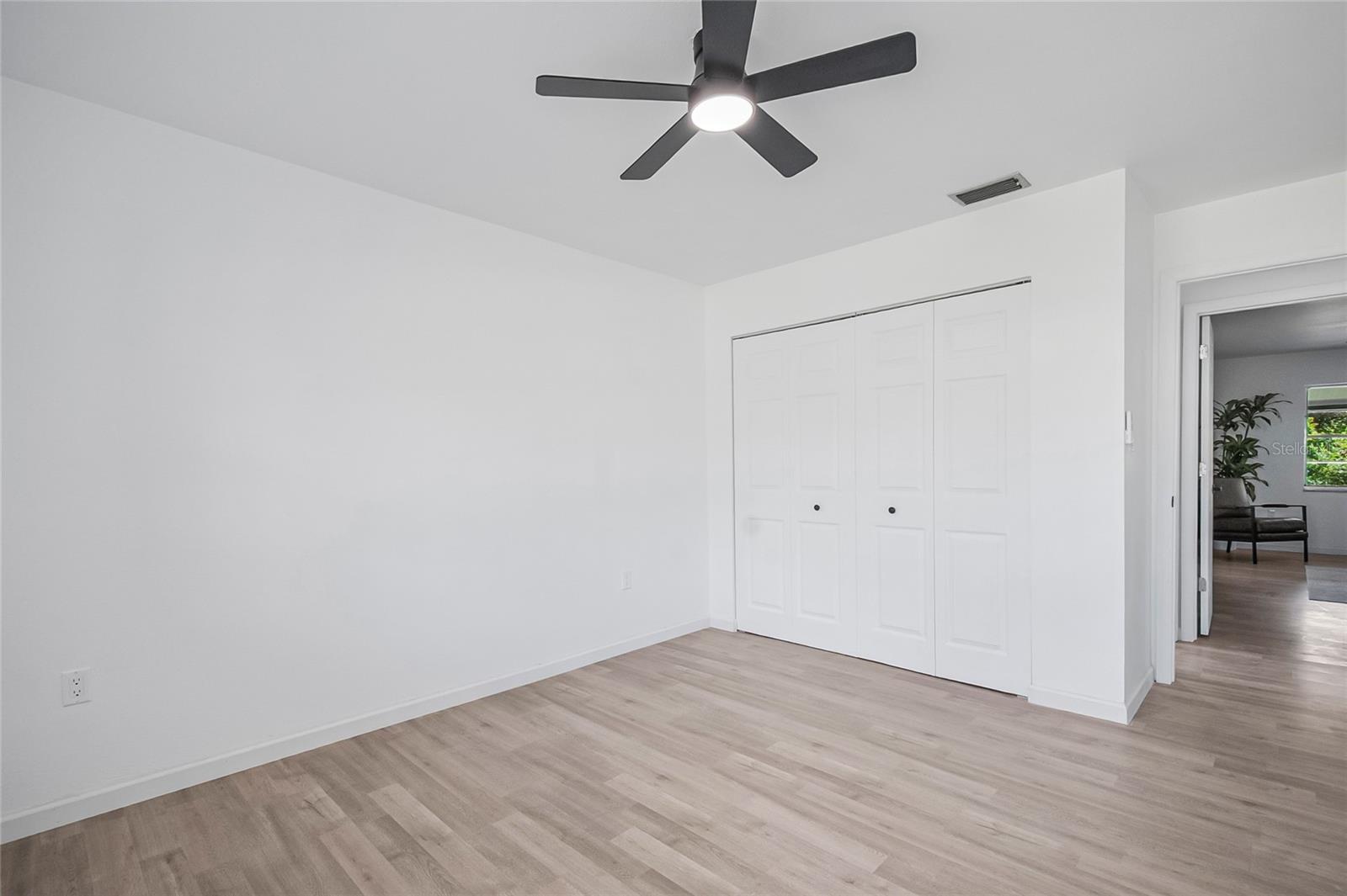 Image 22 of 42 For 10 Sandalwood Drive