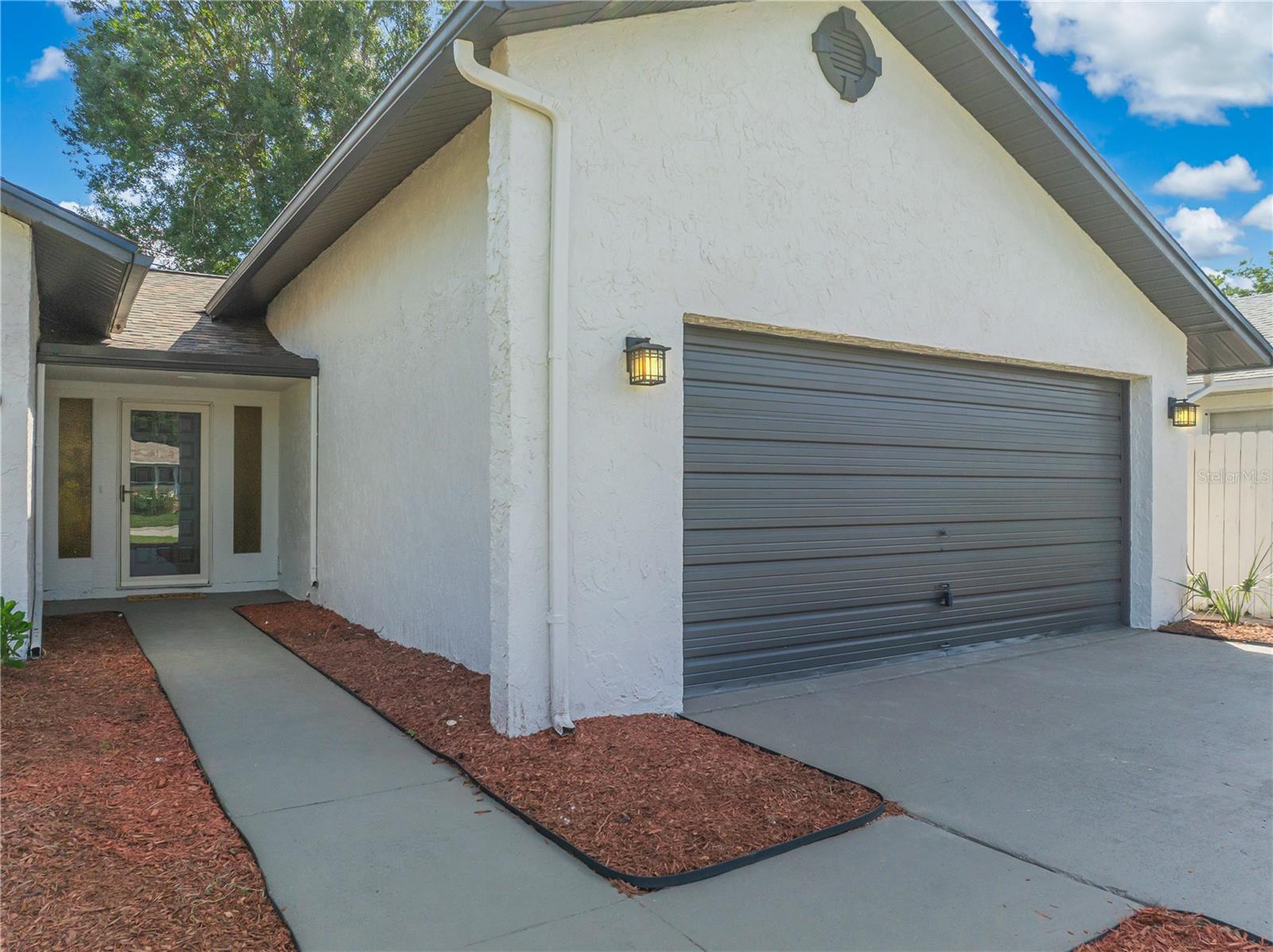 Image 4 of 42 For 10 Sandalwood Drive