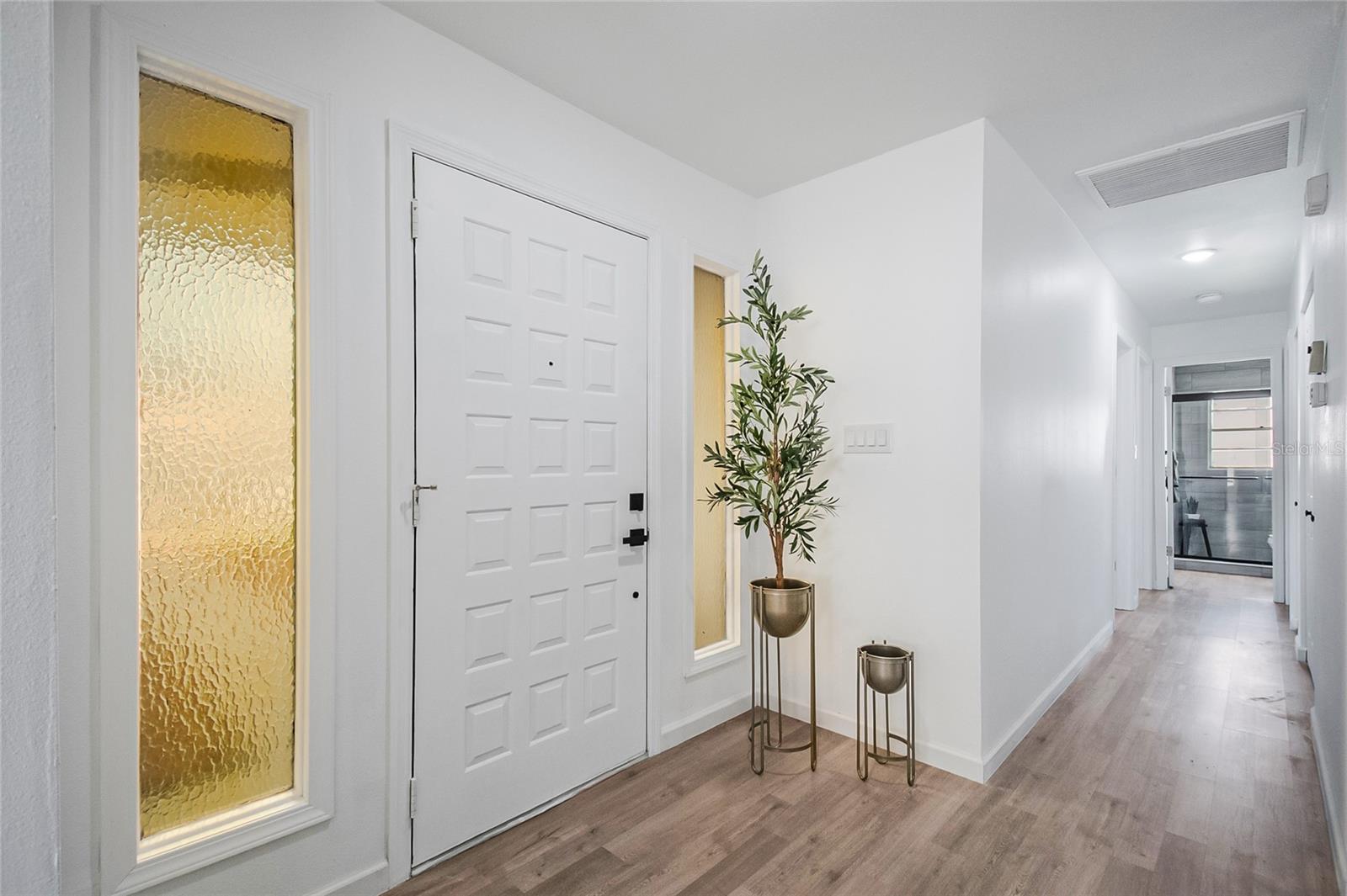 Image 6 of 42 For 10 Sandalwood Drive