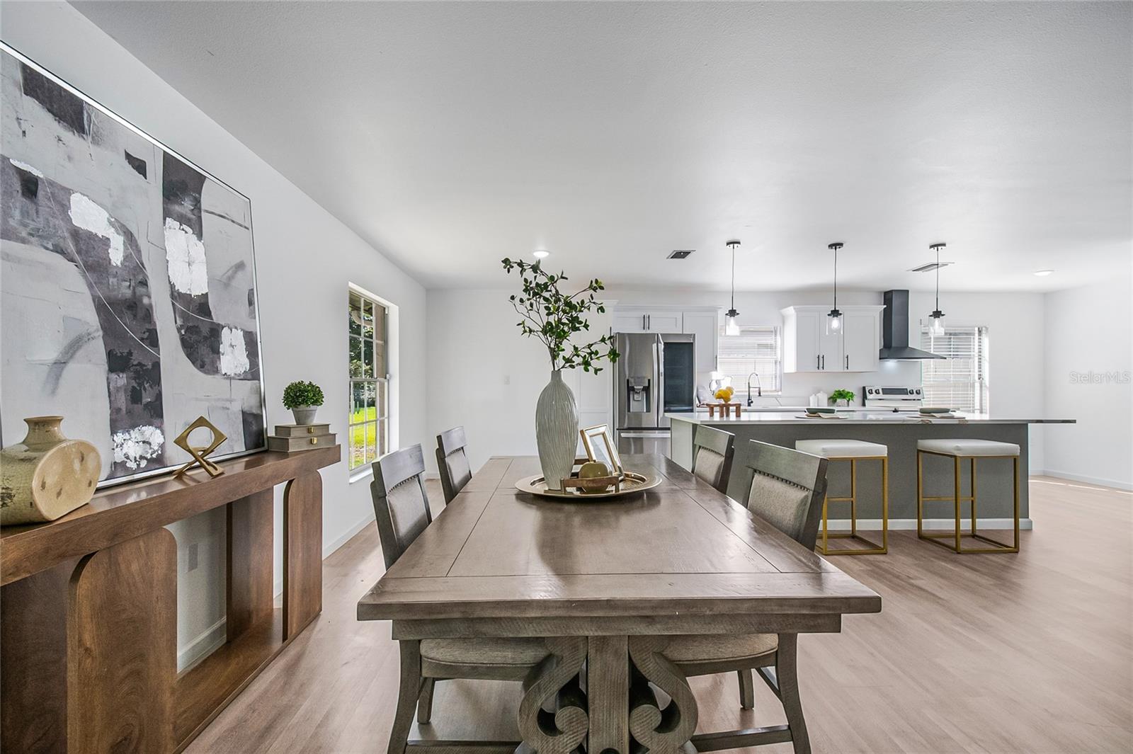 Image 7 of 42 For 10 Sandalwood Drive