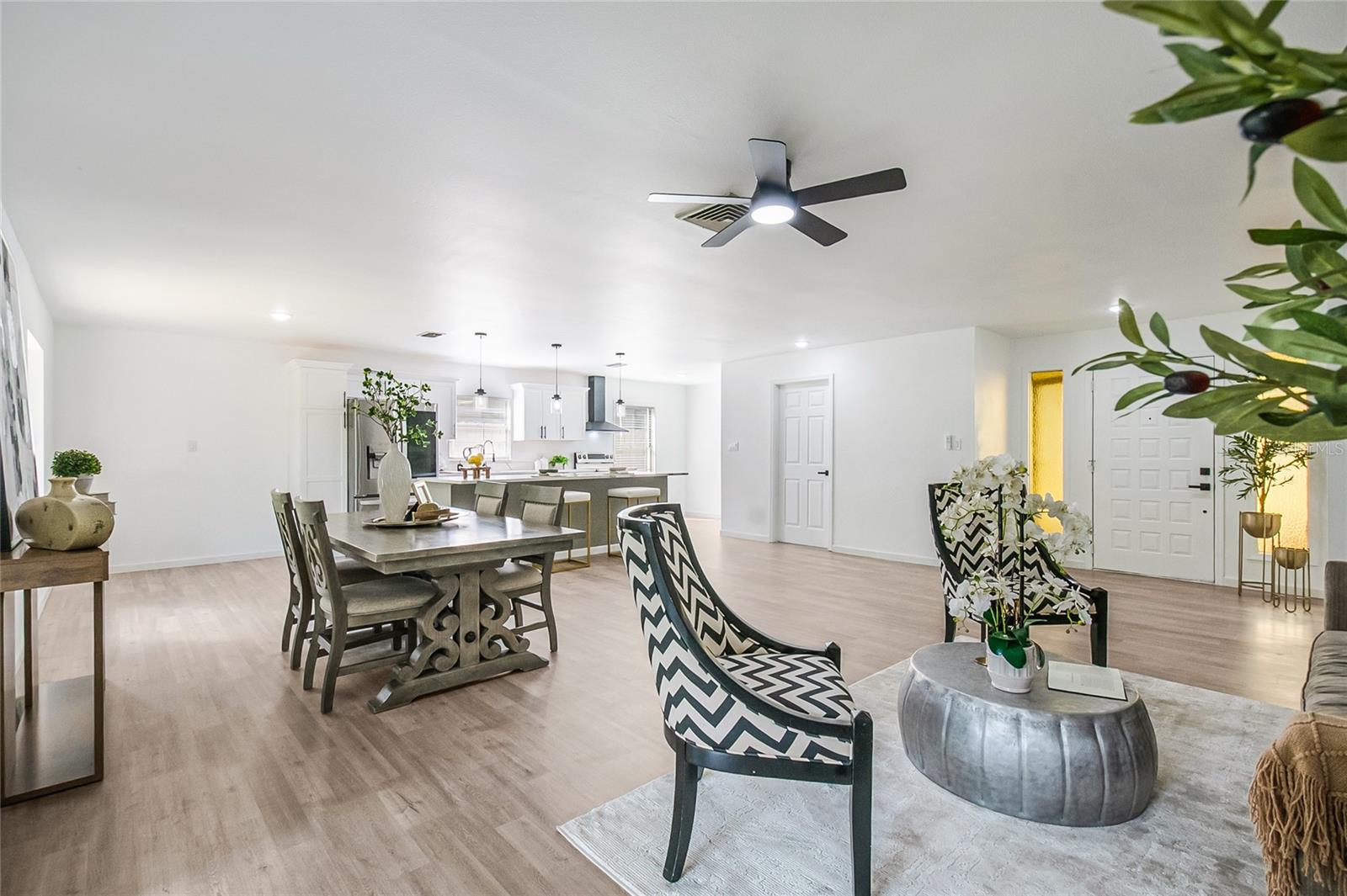 Image 9 of 42 For 10 Sandalwood Drive