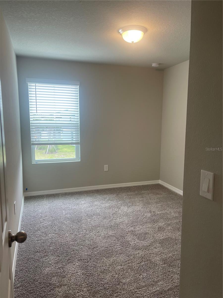 Image 14 of 29 For 452 Legacy Loop