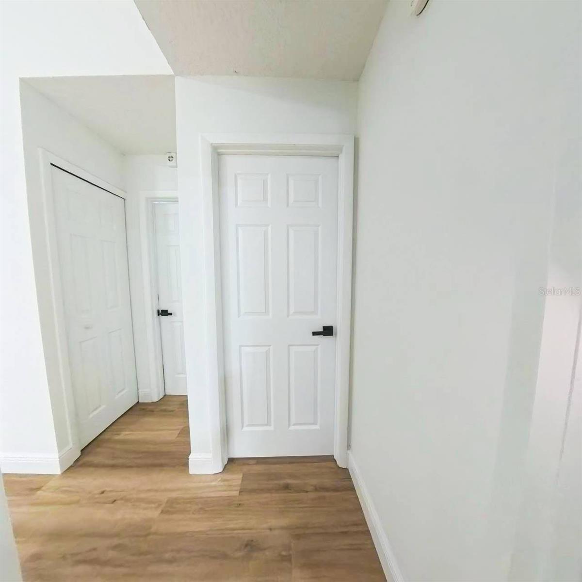 Image 23 of 46 For 4618 Miranda Circle