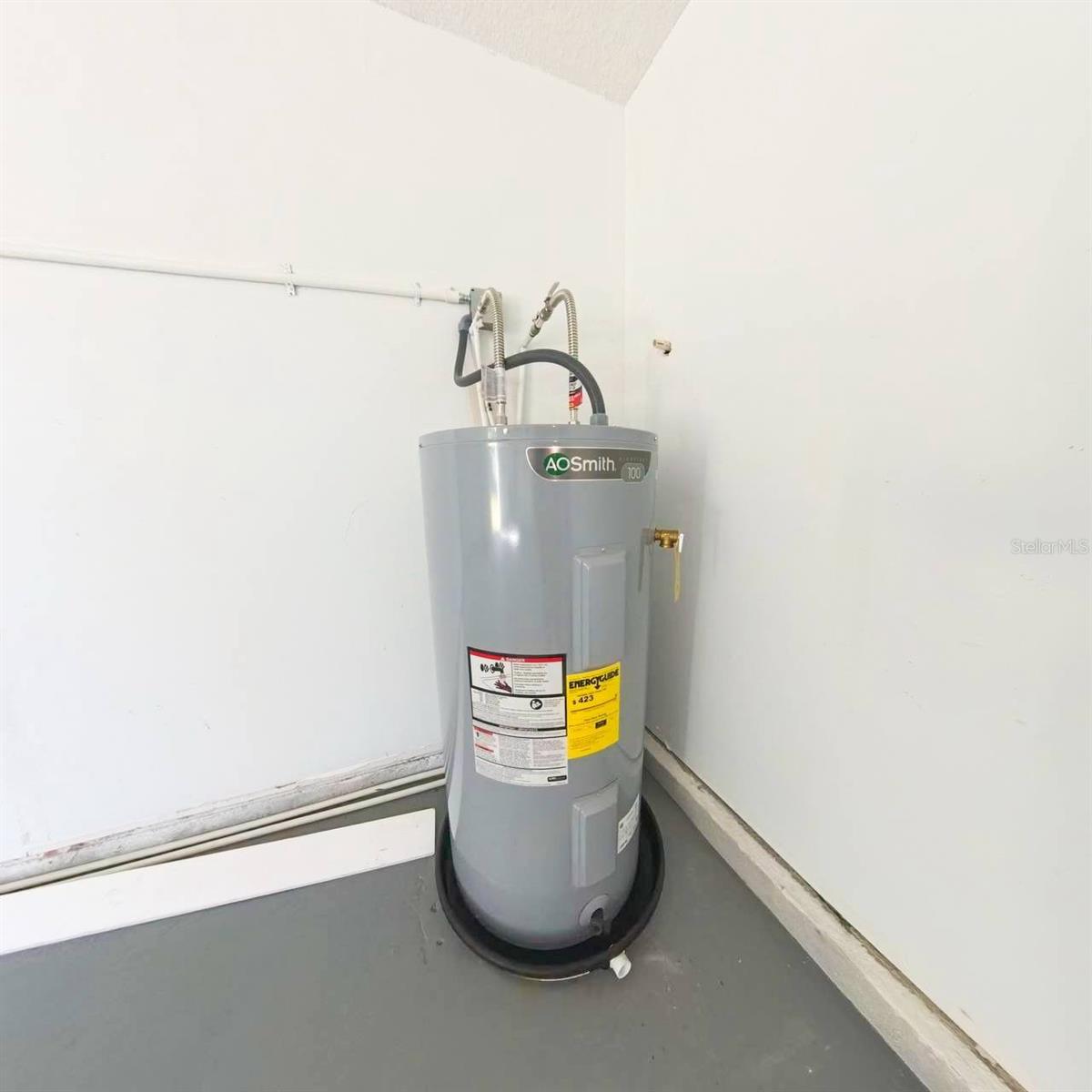 Image 35 of 46 For 4618 Miranda Circle