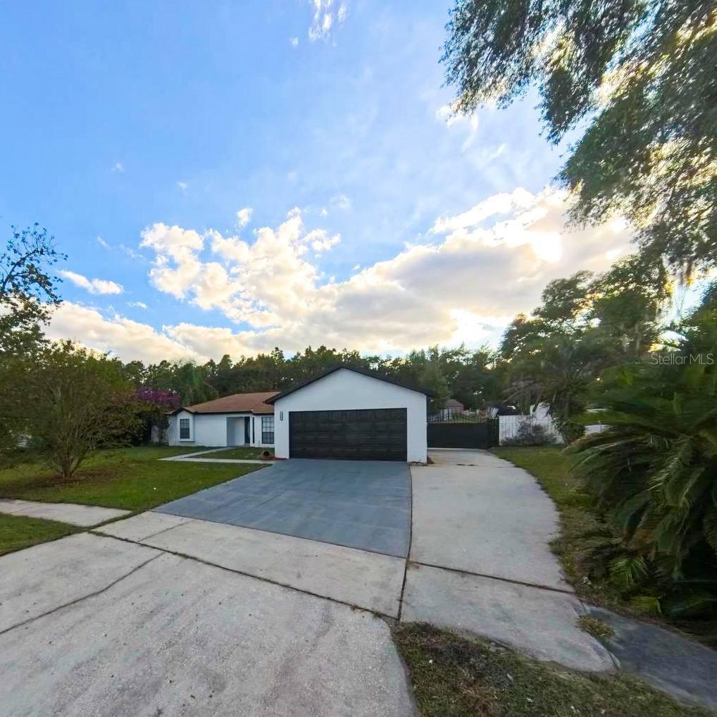 Image 41 of 46 For 4618 Miranda Circle