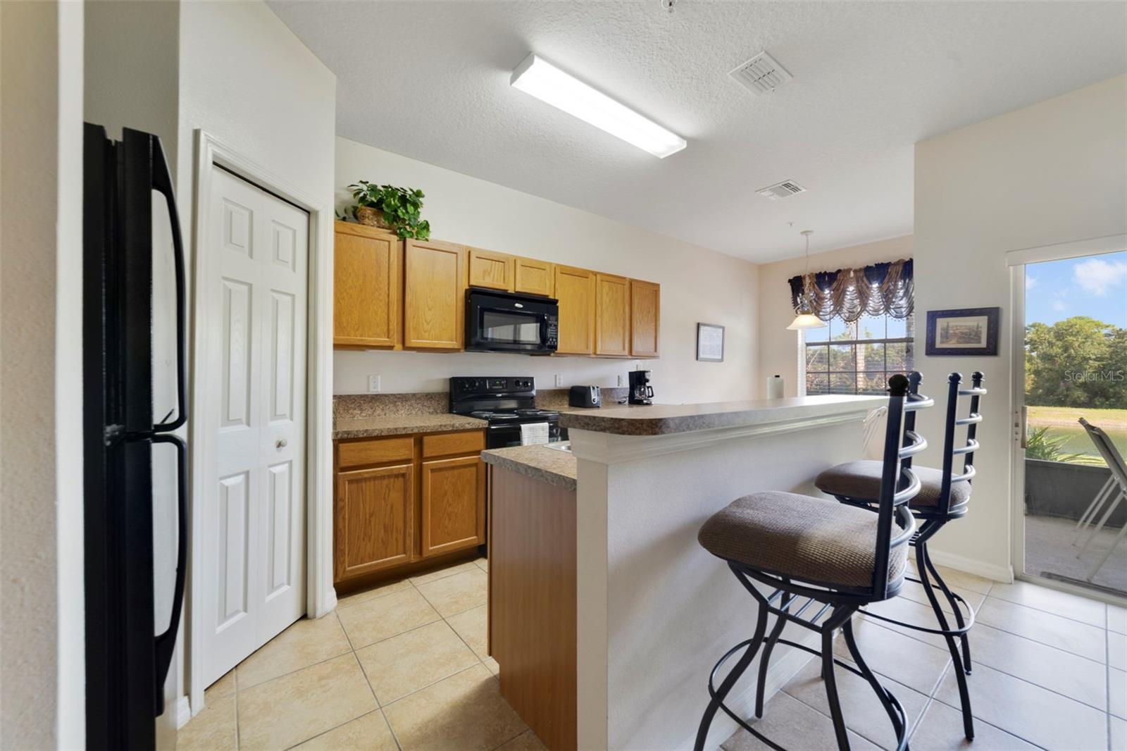 Image 14 of 51 For 2827 Oakwater Drive