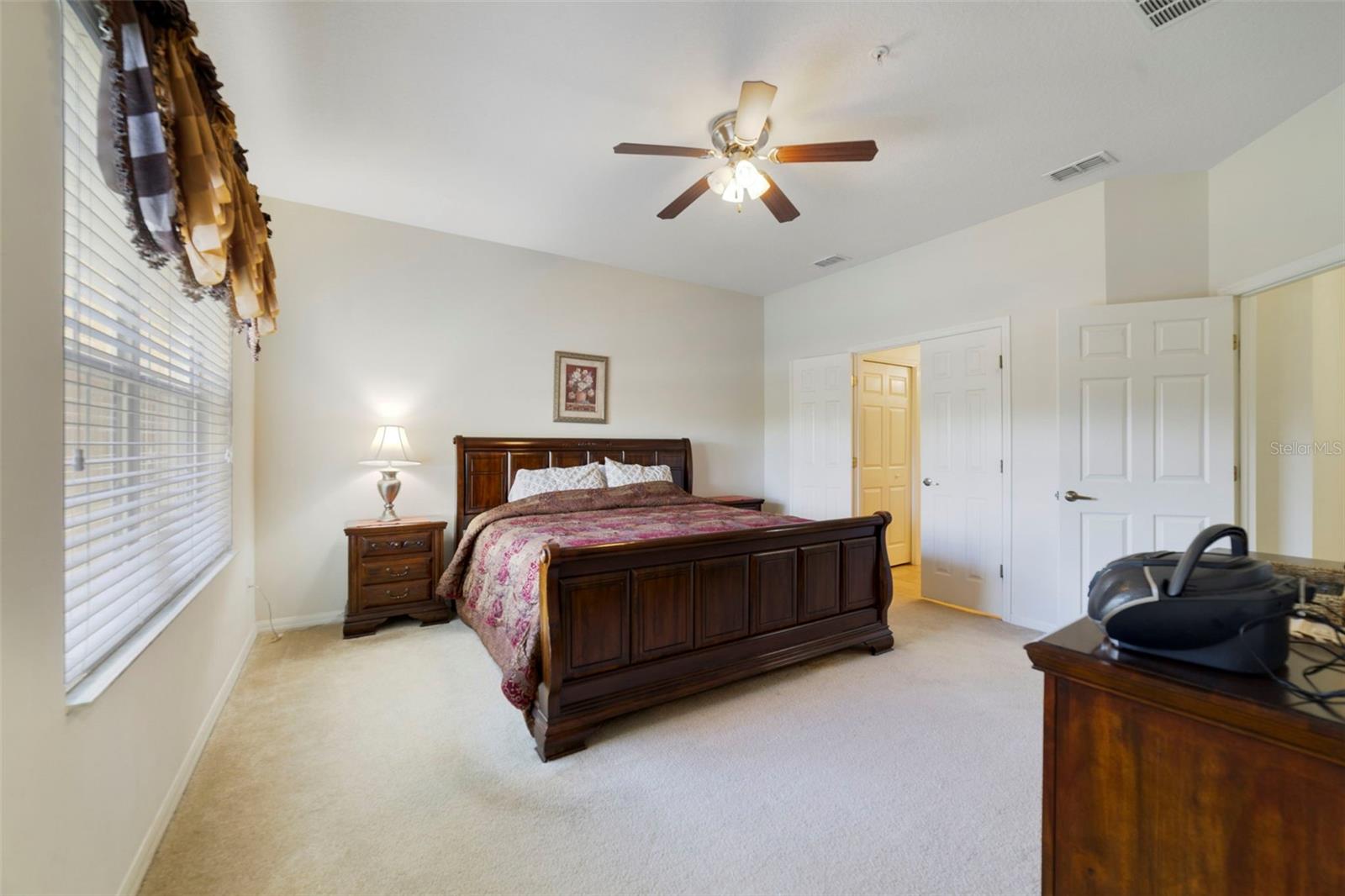 Image 23 of 51 For 2827 Oakwater Drive