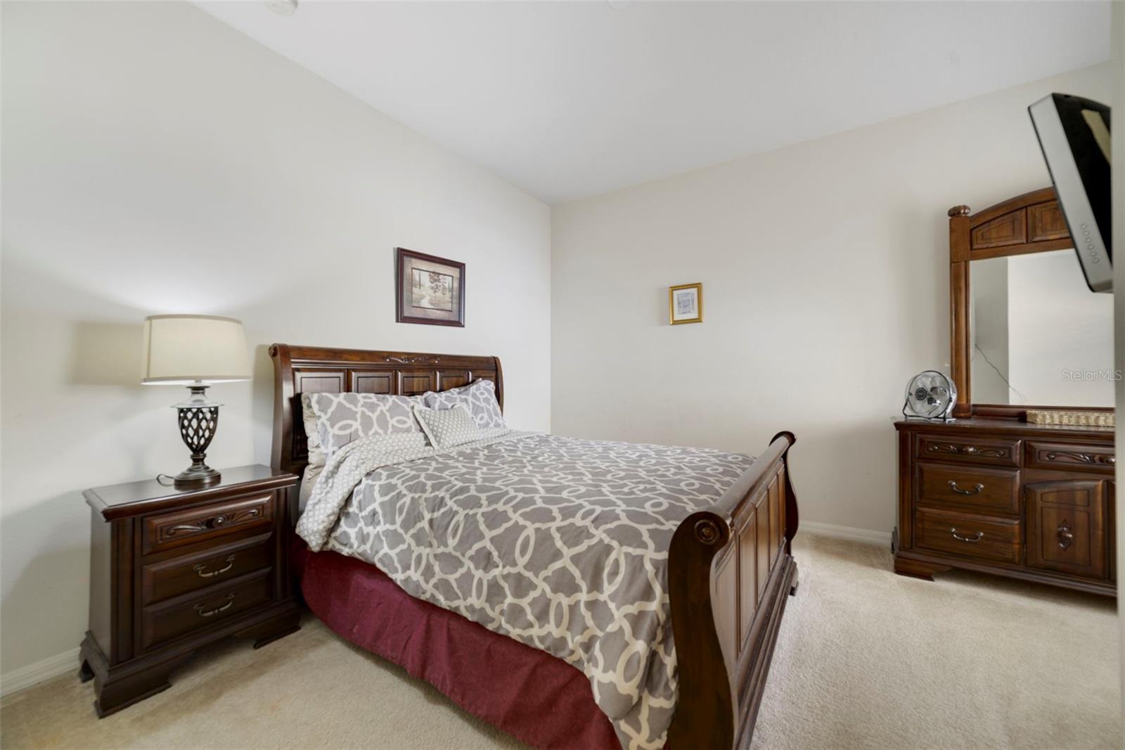 Image 27 of 51 For 2827 Oakwater Drive