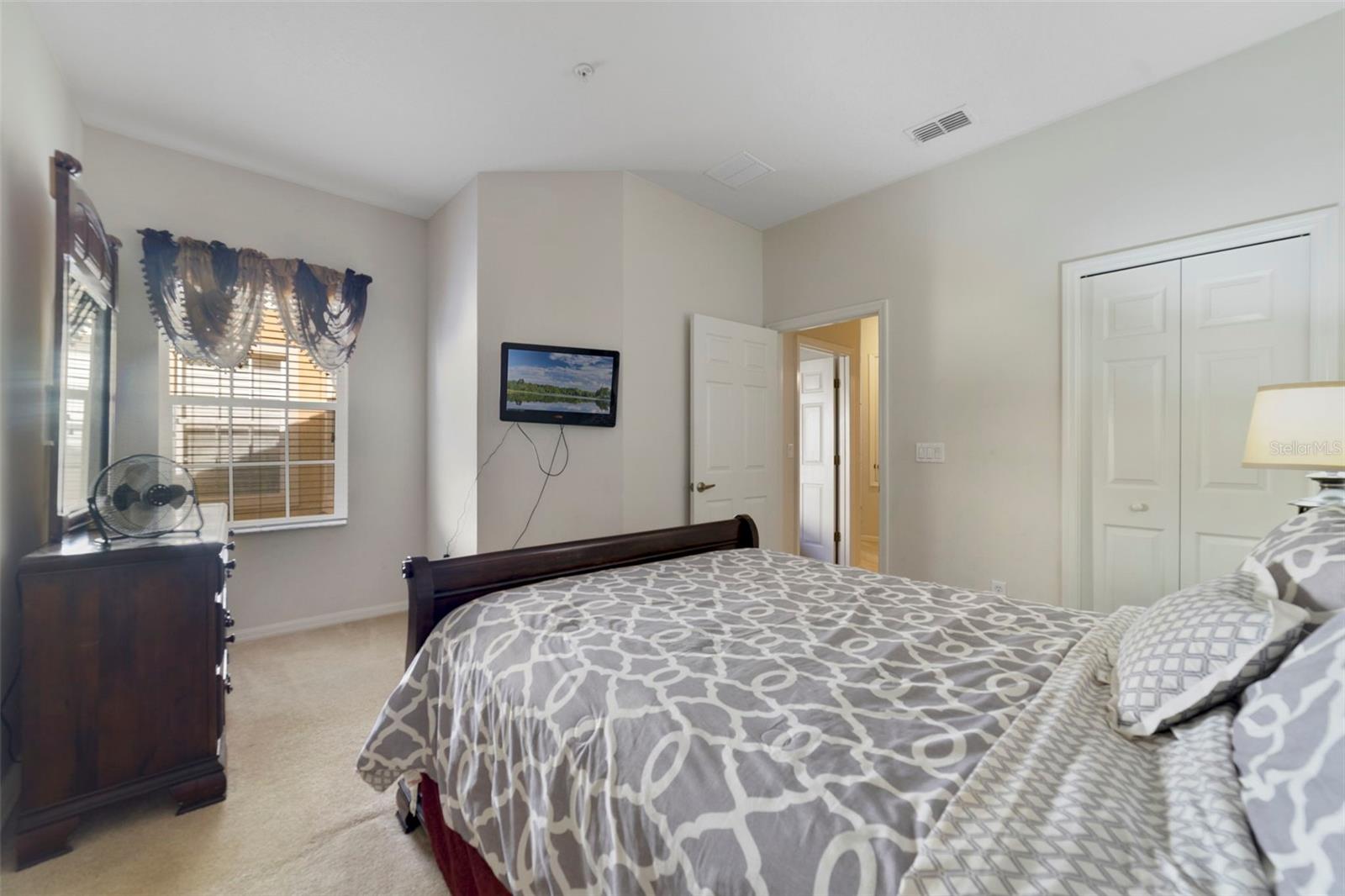 Image 29 of 51 For 2827 Oakwater Drive