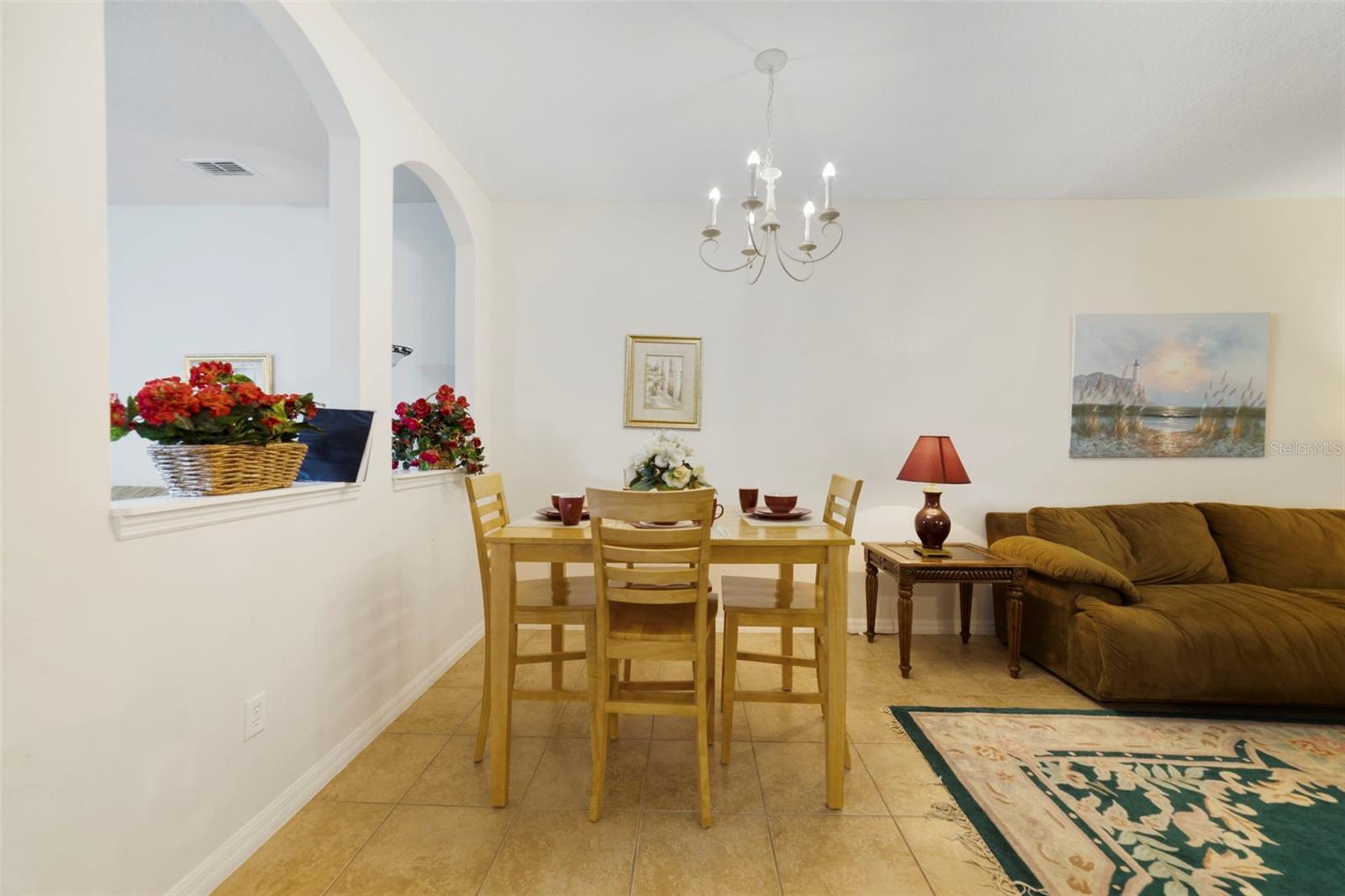 Image 9 of 51 For 2827 Oakwater Drive