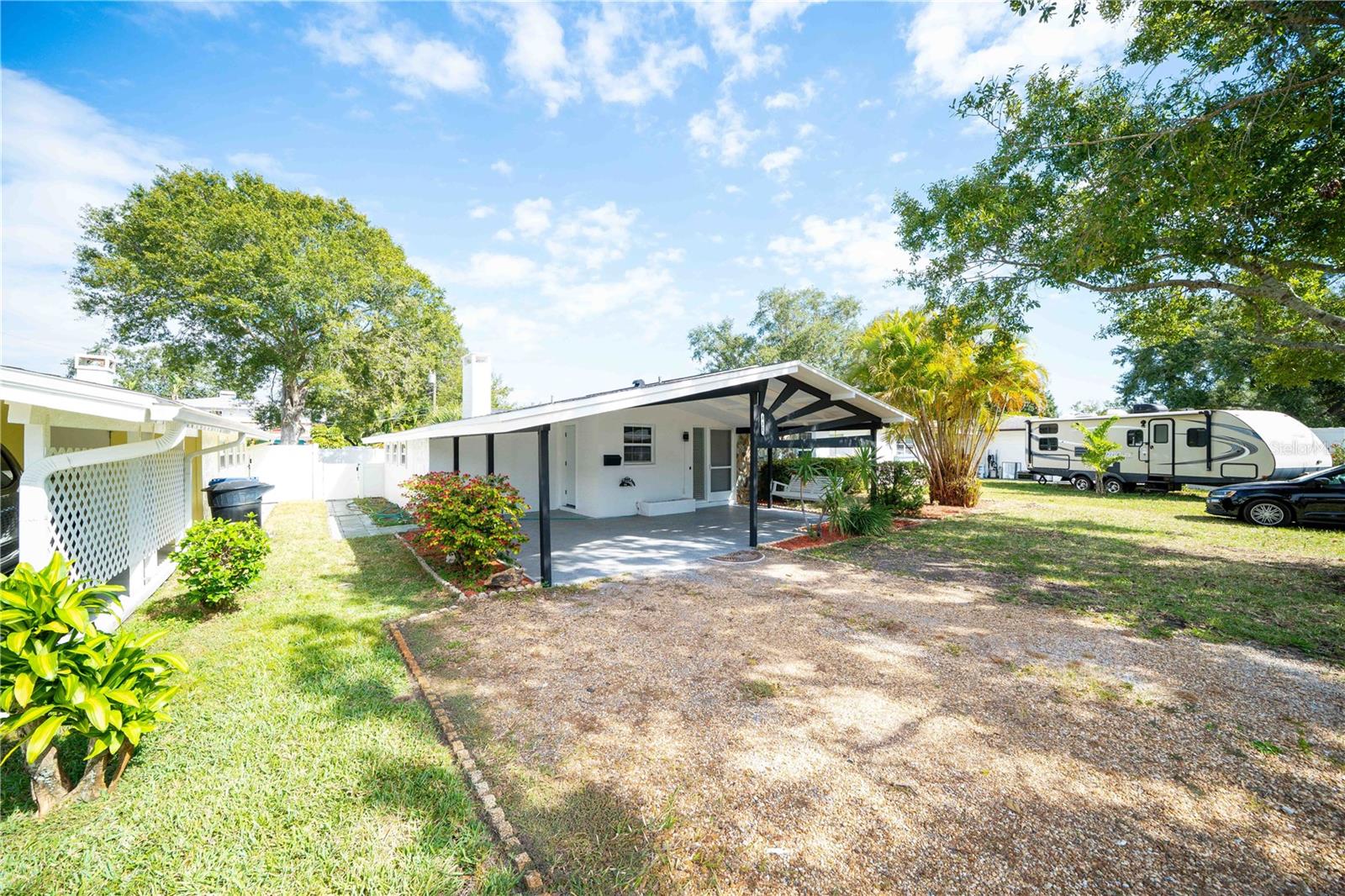 Image 2 of 37 For 851 76th Avenue N