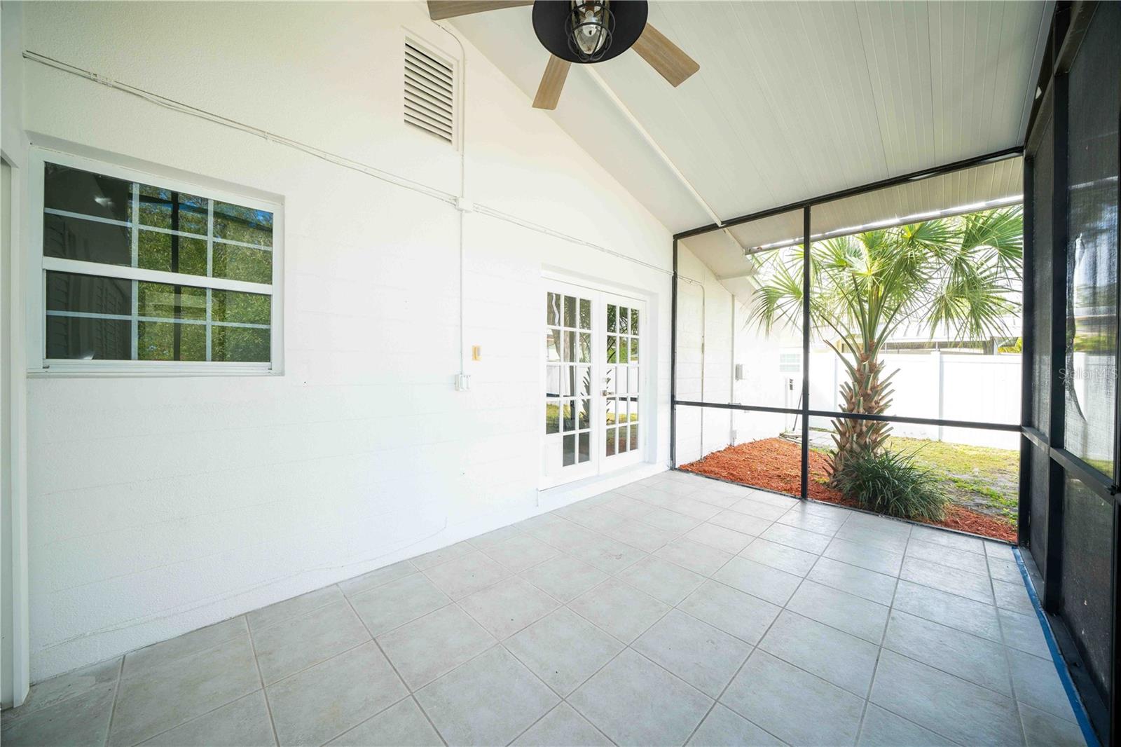 Image 27 of 37 For 851 76th Avenue N