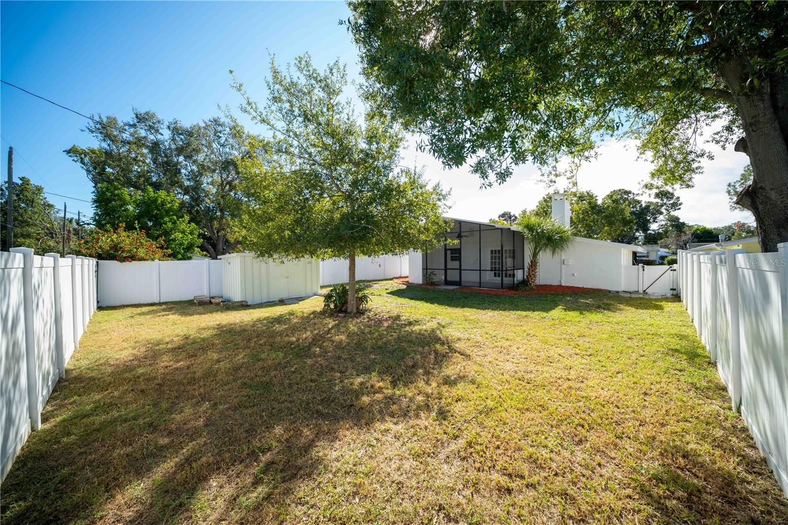 Image 29 of 37 For 851 76th Avenue N