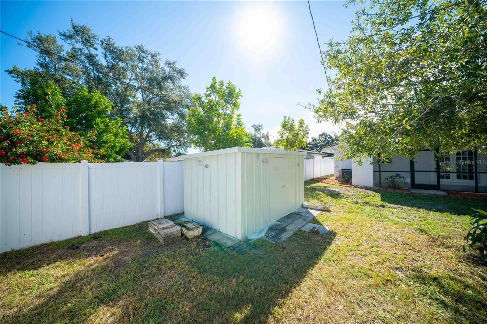 Image 32 of 37 For 851 76th Avenue N