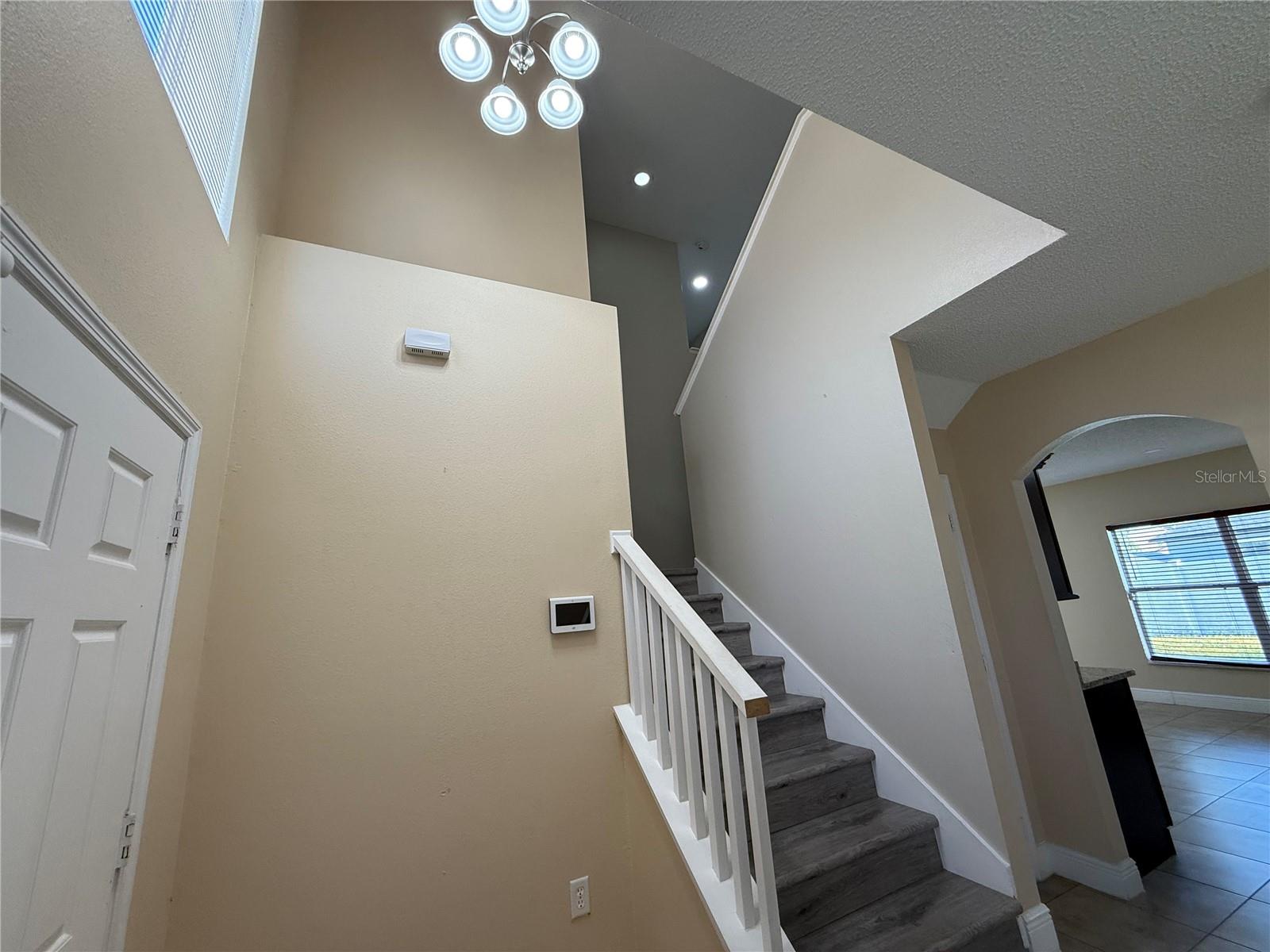 Image 11 of 23 For 716 Parrot Court