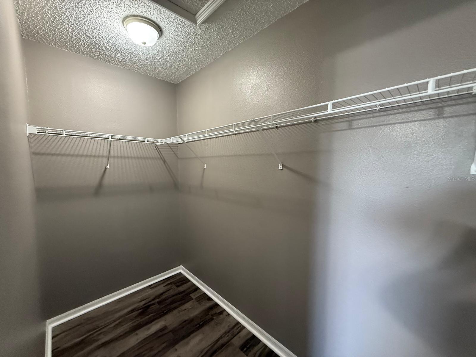 Image 16 of 23 For 716 Parrot Court