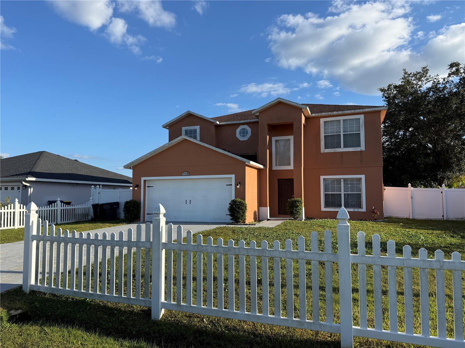 Image 2 of 23 For 716 Parrot Court