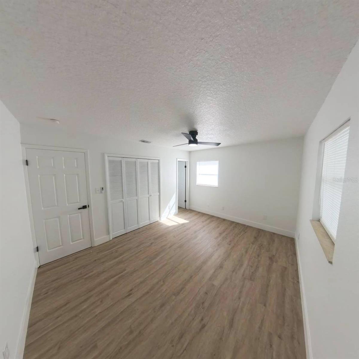 Image 21 of 64 For 905 Spring Creek Drive