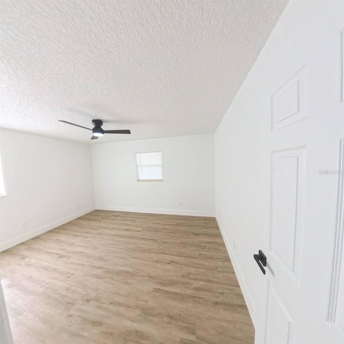 Image 25 of 64 For 905 Spring Creek Drive