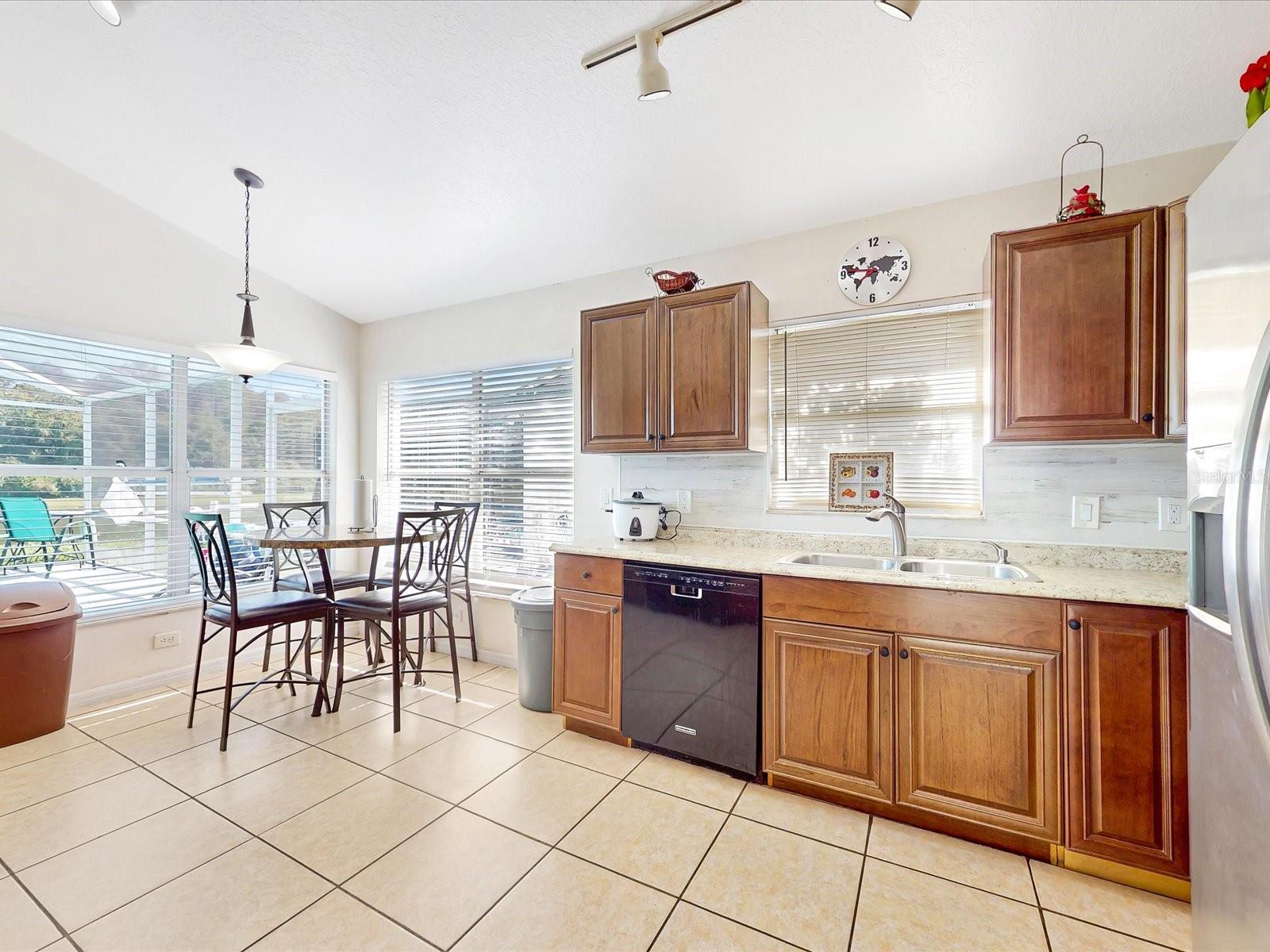 Image 12 of 45 For 529 Eagle Pointe N