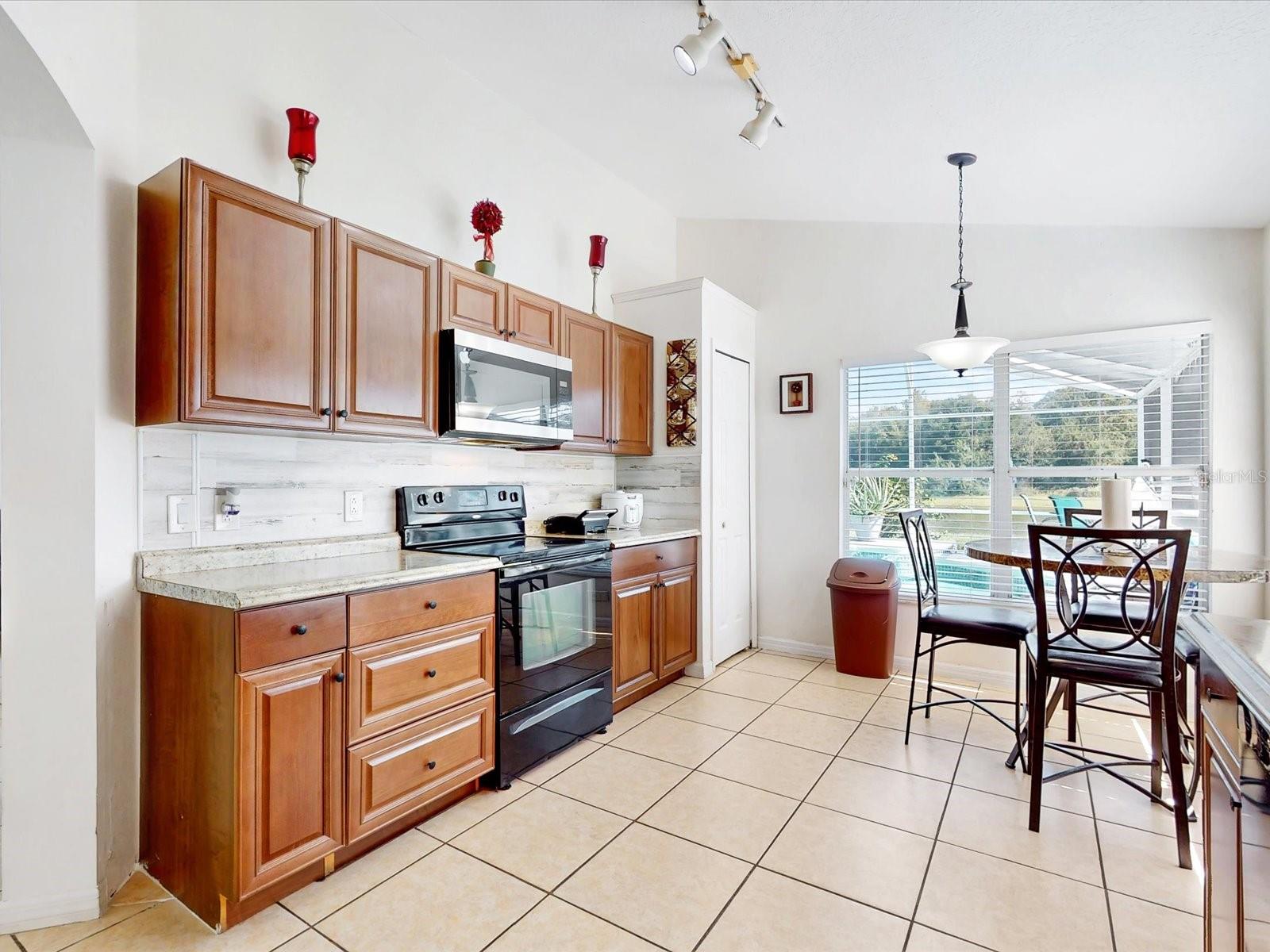 Image 13 of 45 For 529 Eagle Pointe N