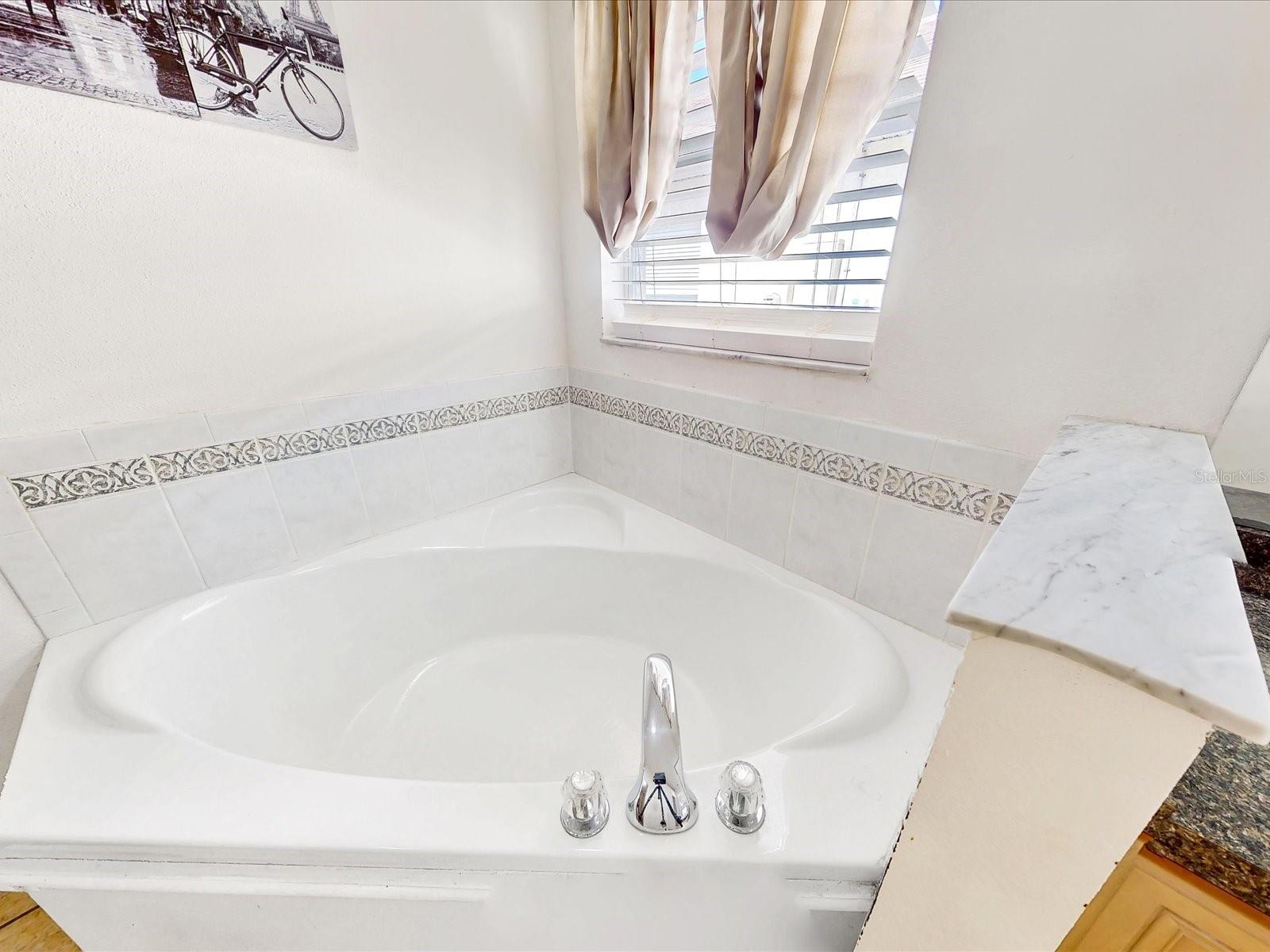 Image 24 of 45 For 529 Eagle Pointe N