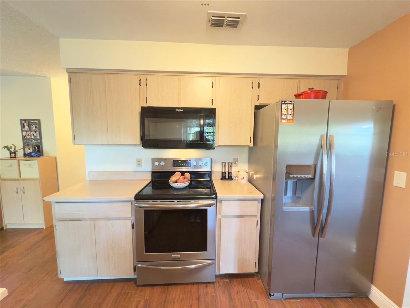 Image 11 of 40 For 1500 Camel Court