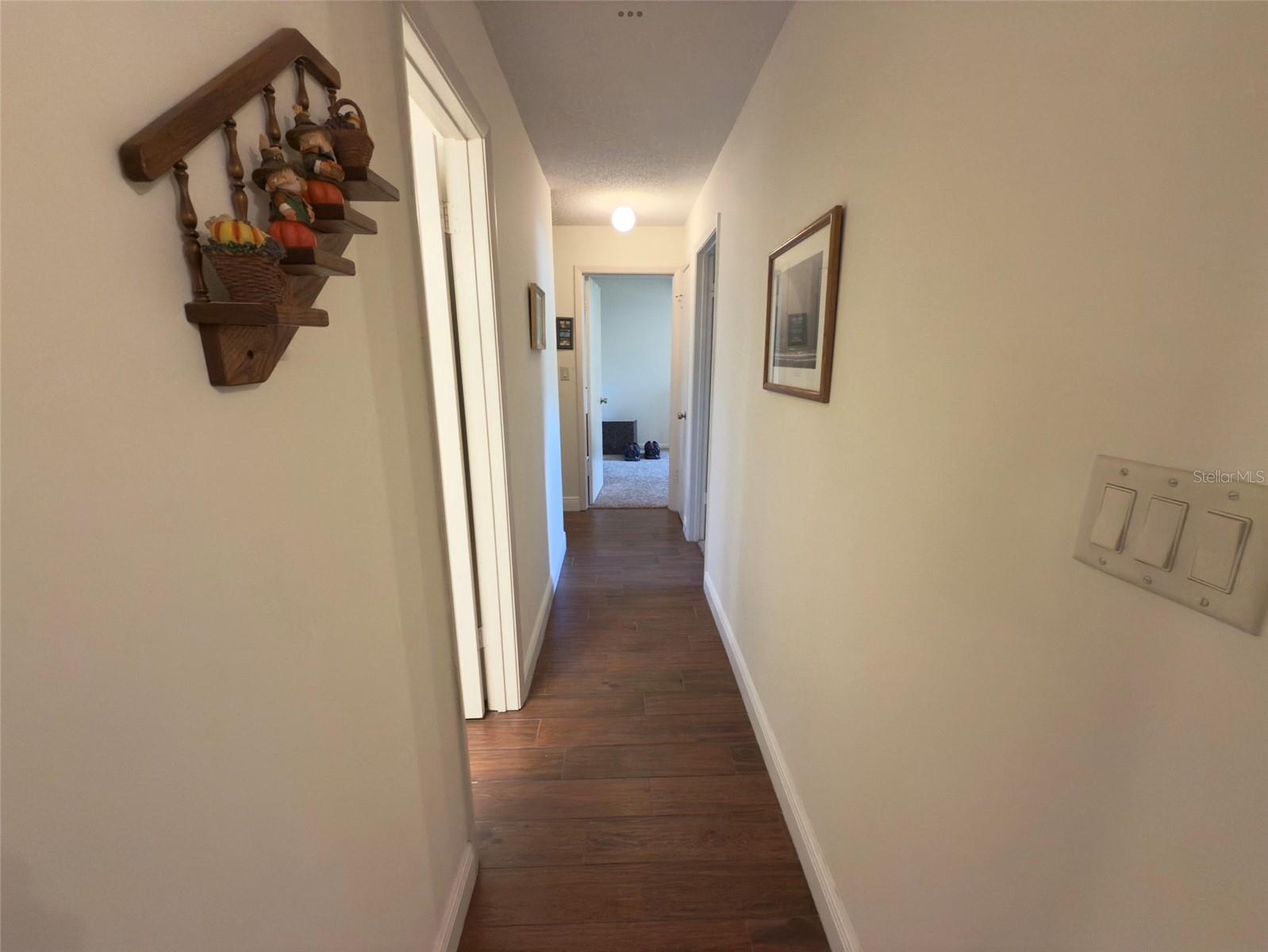 Image 16 of 40 For 1500 Camel Court