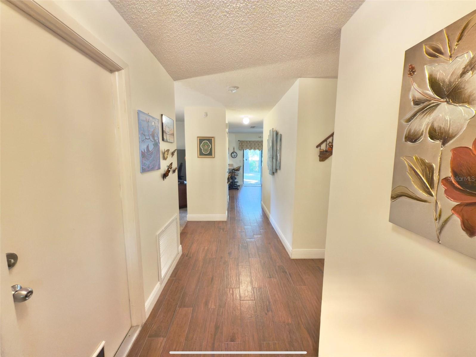 Image 2 of 40 For 1500 Camel Court