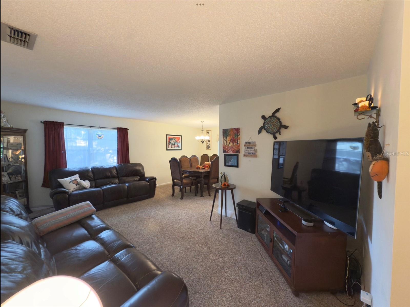 Image 4 of 40 For 1500 Camel Court