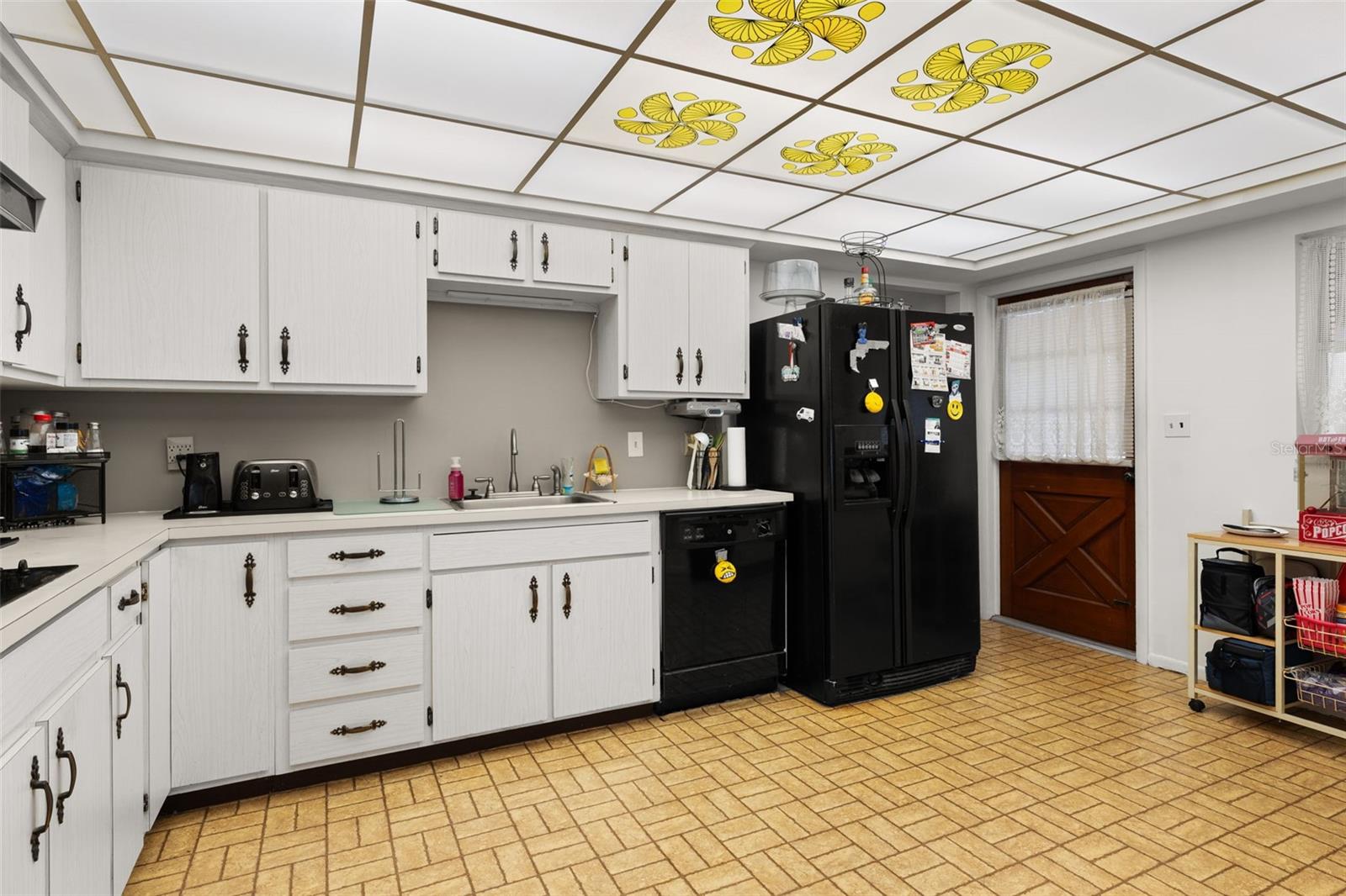 Image 17 of 83 For 4 Pine Street