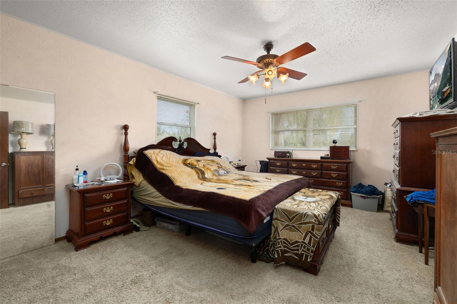 Image 27 of 83 For 4 Pine Street