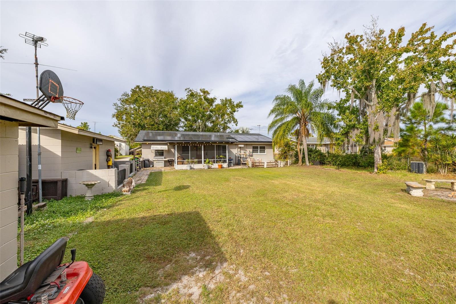 Image 43 of 83 For 4 Pine Street