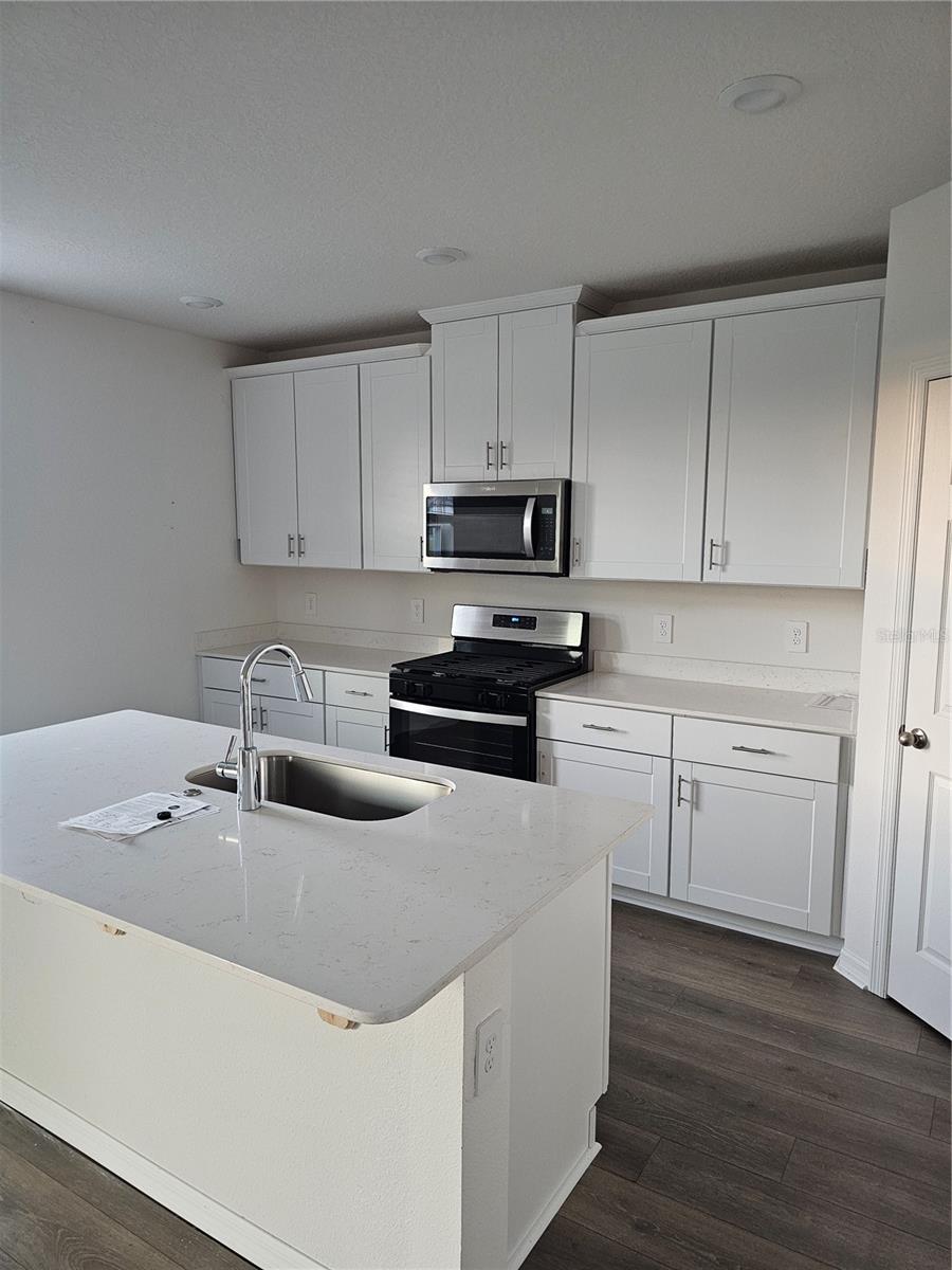 Image 3 of 11 For 2866 Hornbill Drive