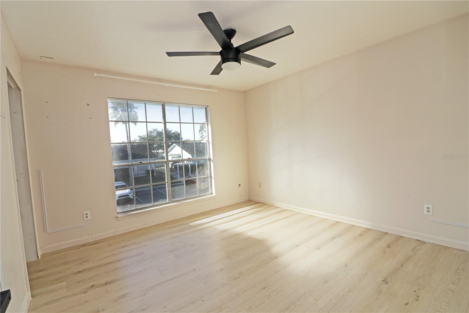 Image 6 of 14 For 3121 Windover Avenue