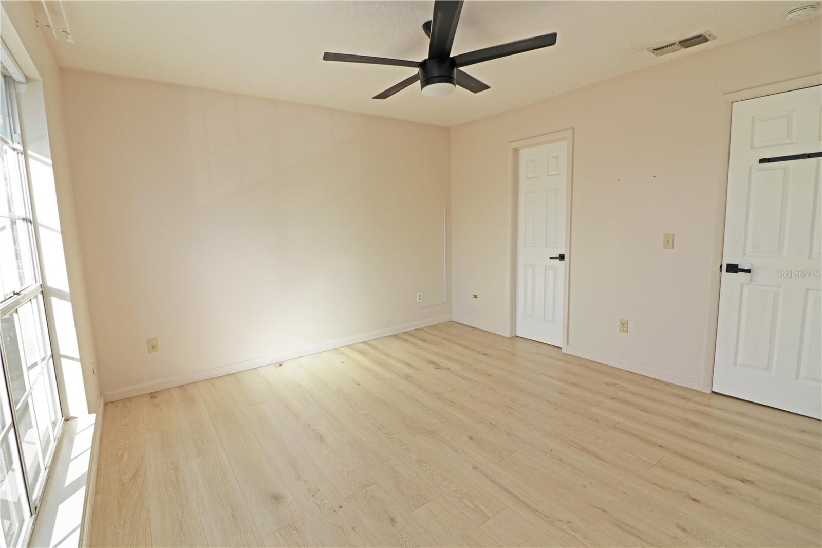 Image 7 of 14 For 3121 Windover Avenue